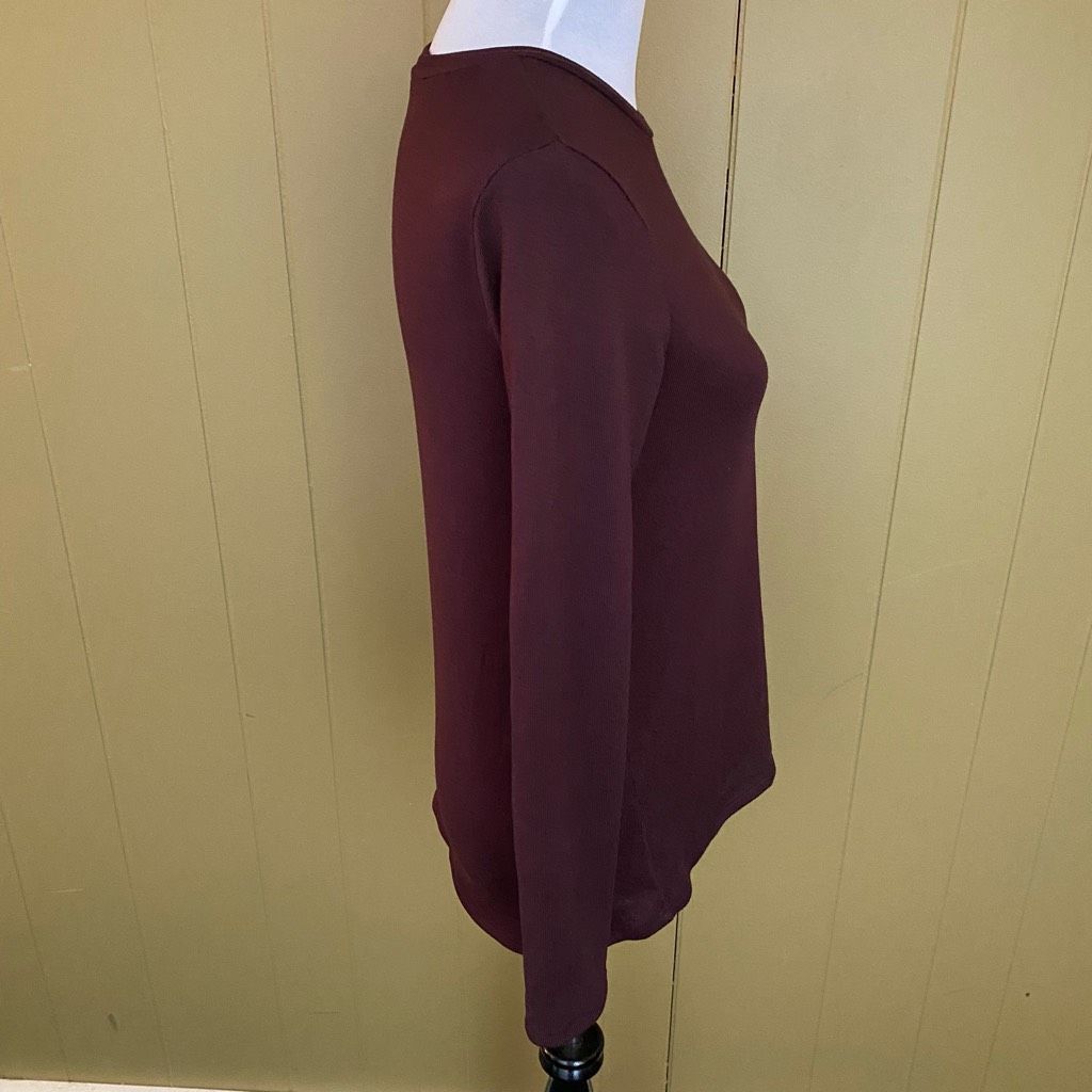 American Eagle Outfitters American Eagle women XS soft & plush Longsleeve Crewneck top Size XS / US 0-2 / IT 36-38 - 5 Thumbnail
