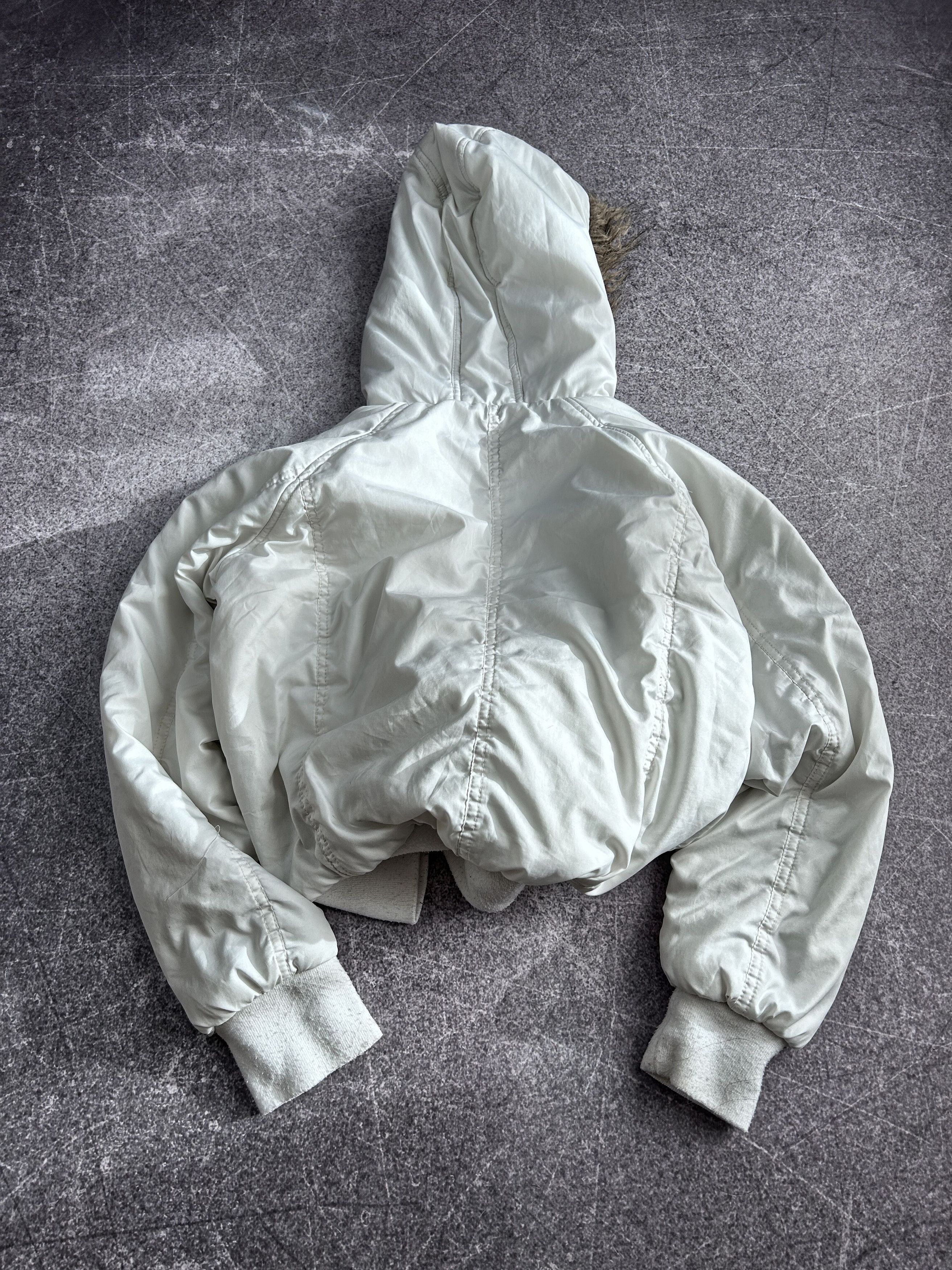 Vintage White Faux Fur Hood Puffer Jacket Cropped Y2K Winter Coat Size US M / EU 48-50 / 2 - 6 Thumbnail