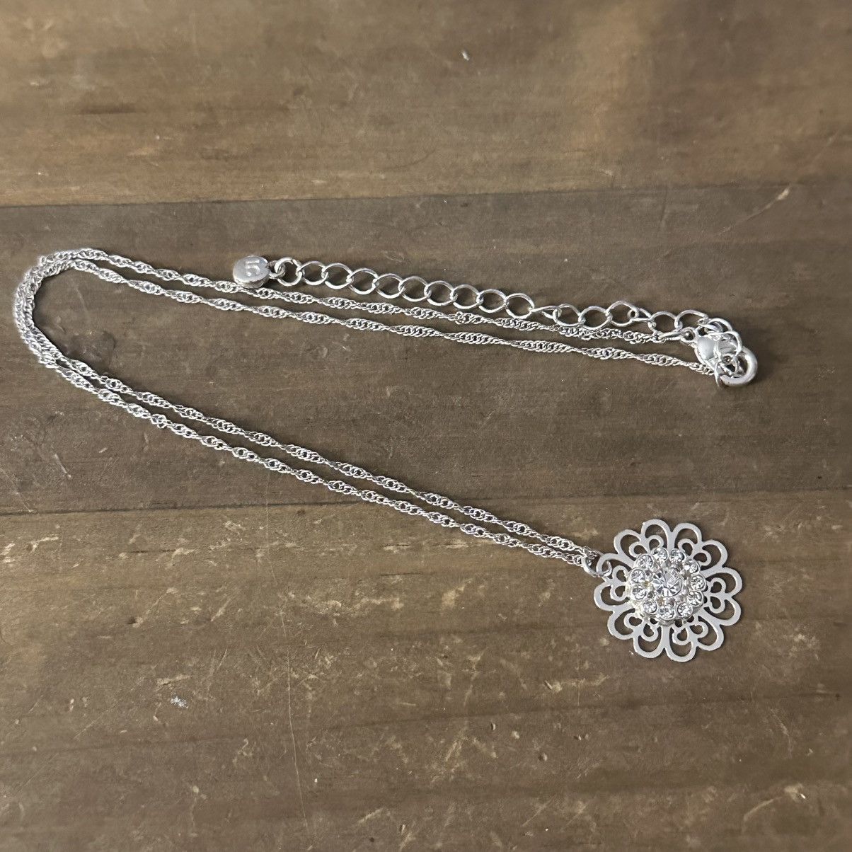Other Lauren Conrad silver tone rhinestone flower pendant necklace Size ONE SIZE - 2 Thumbnail