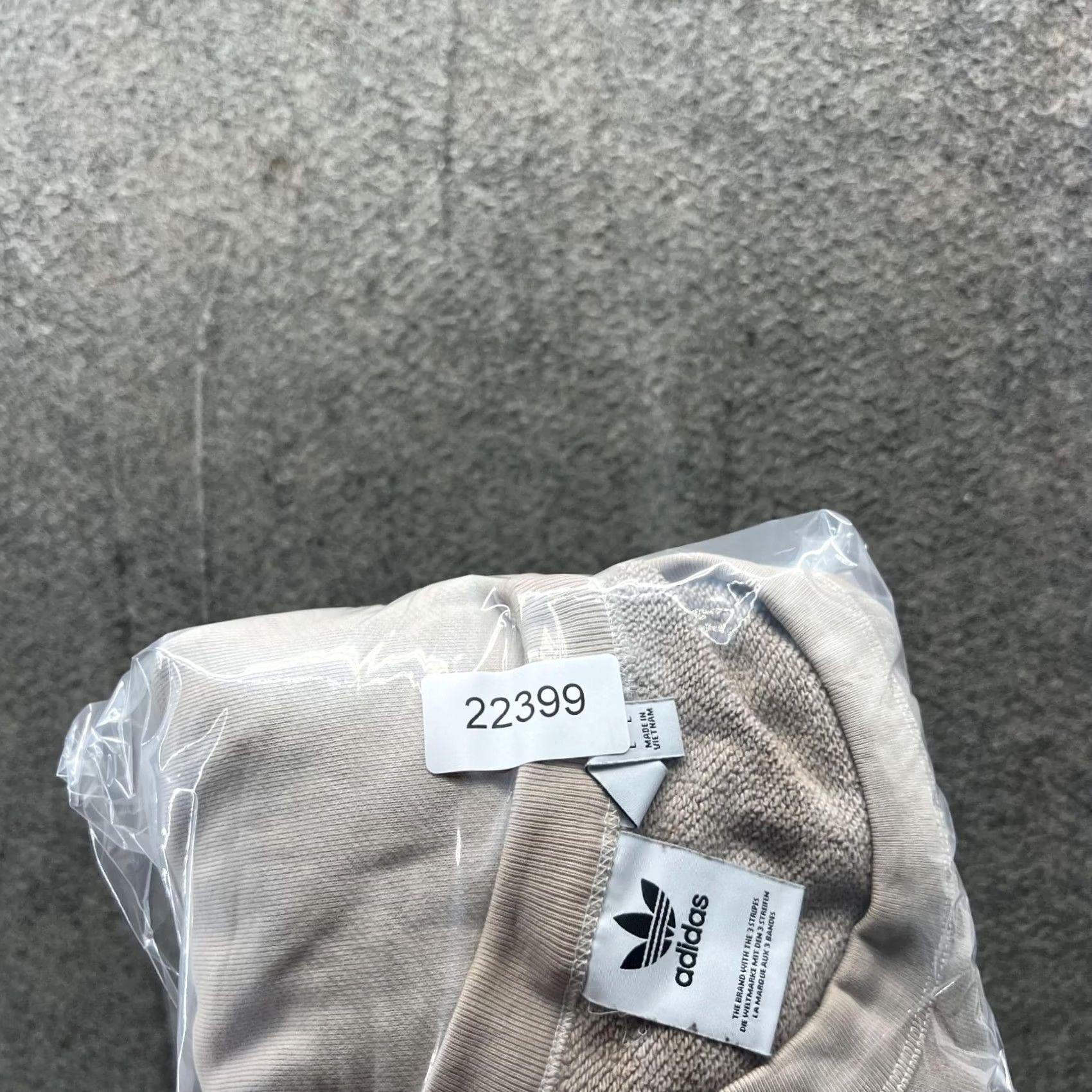 Adidas Adidas Sweater Women Large Ladies Khaki Pullover Tan Beige Crewneck Casual Size L / US 10 / IT 46 - 2 Thumbnail