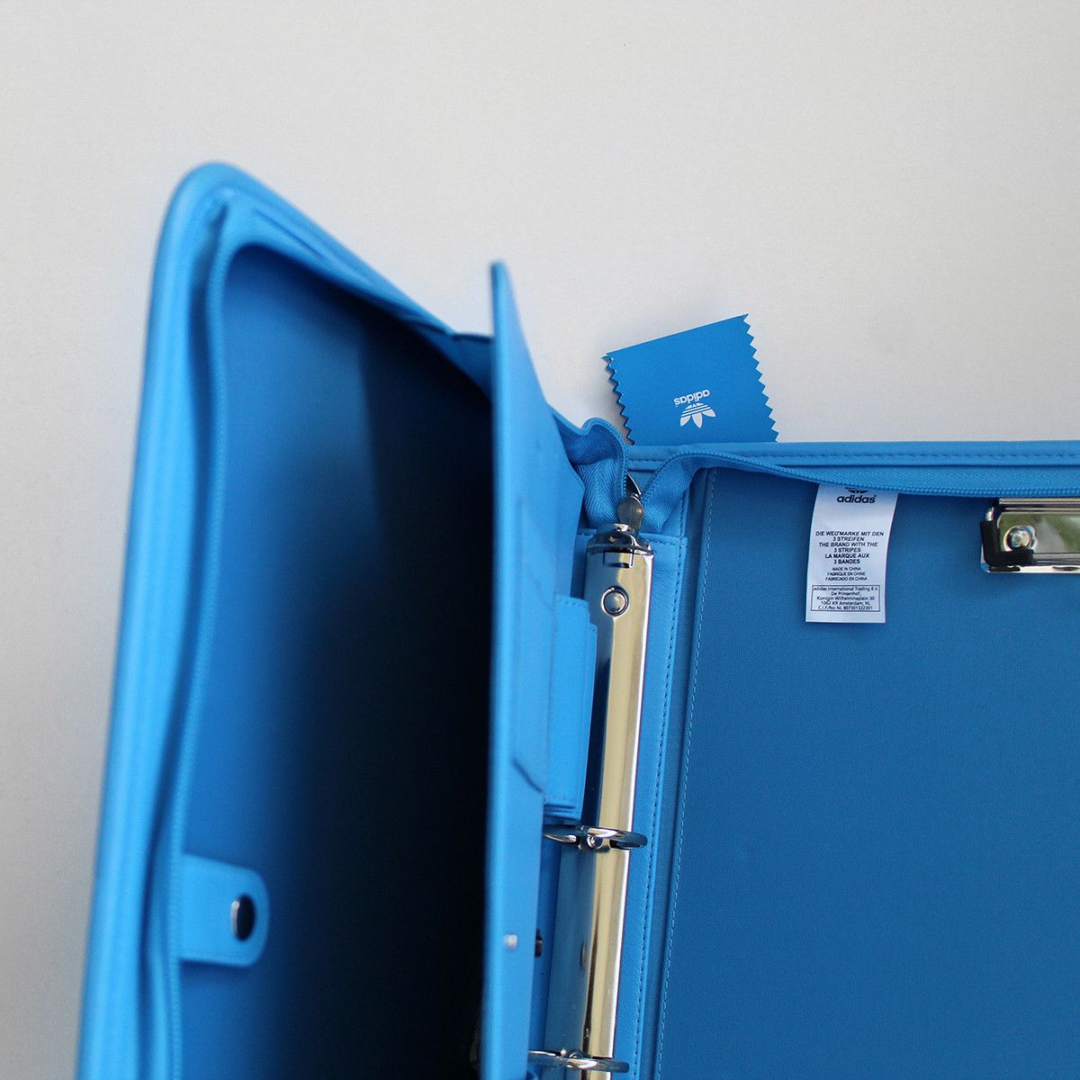 Adidas Y2K 2000s adidas Originals Heritage folder bag collectible Size ONE SIZE - 3 Thumbnail