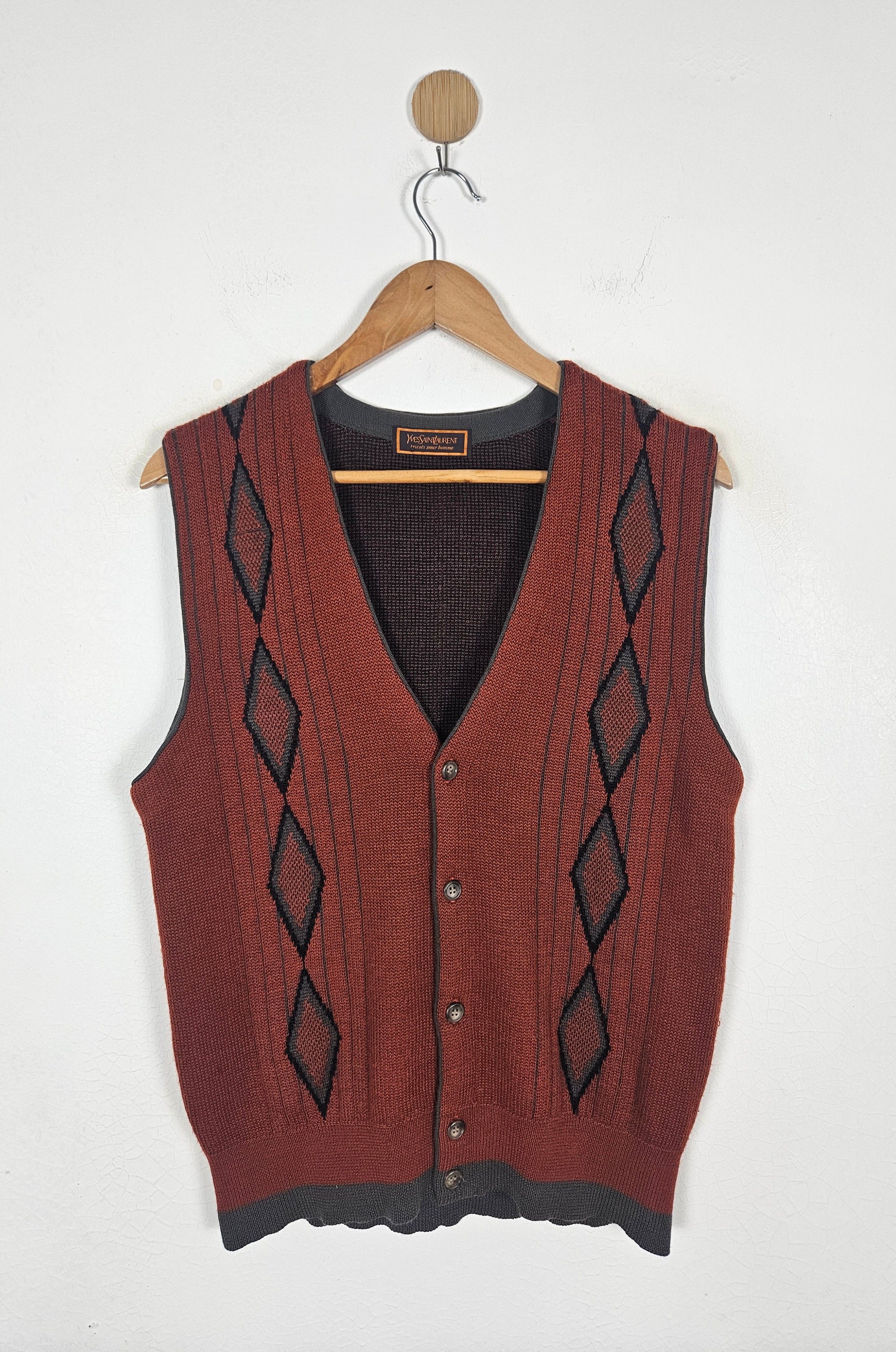Yves Saint Laurent Yves Saint Laurent Ysl tricots pour homme Sleeveless Size US XL / EU 56 / 4 - 1 Thumbnail