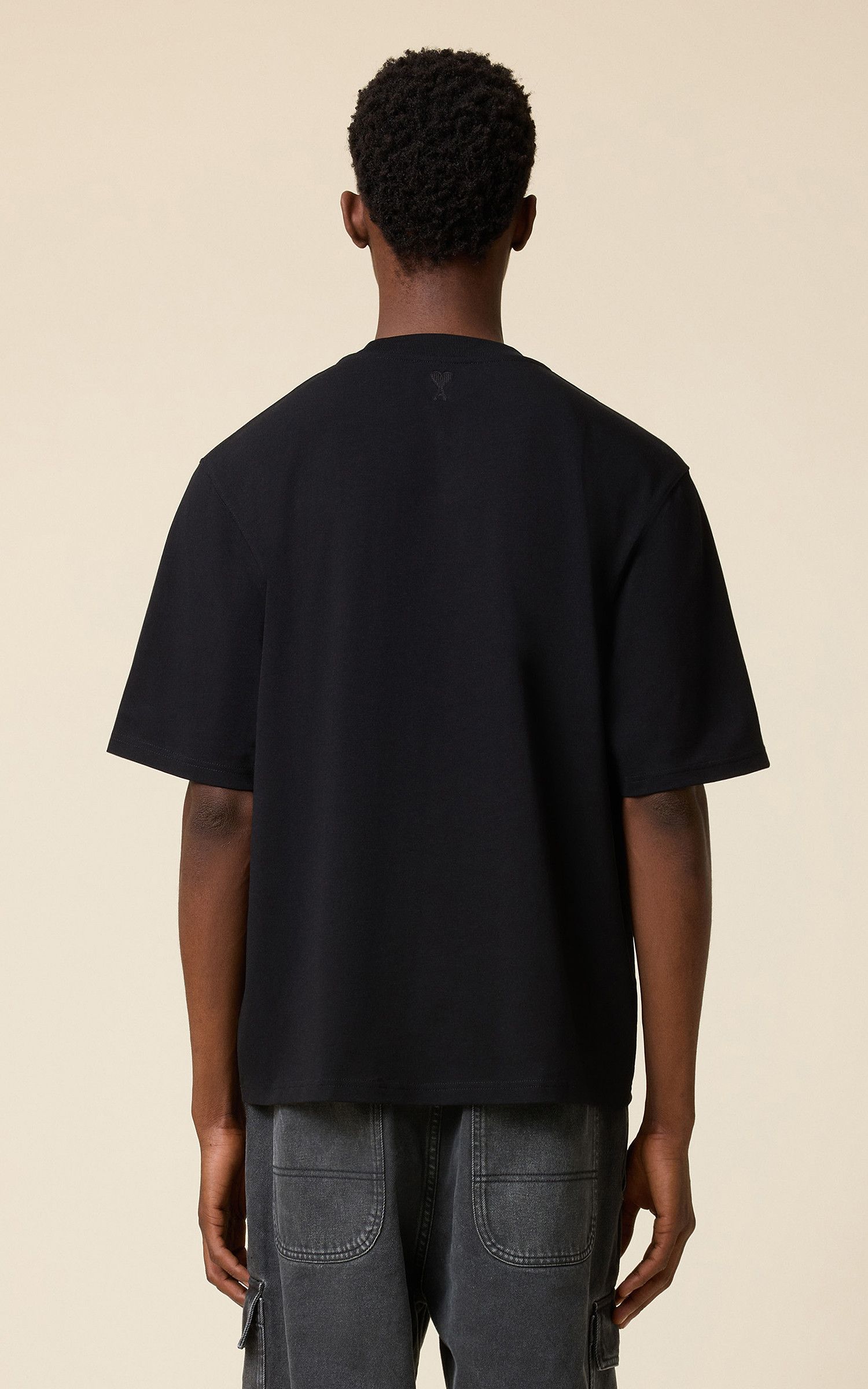 AMI o1s22i1n0925 Unisex Organic Cotton T-Shirt in Black Size US S / EU 44-46 / 1 - 4 Thumbnail