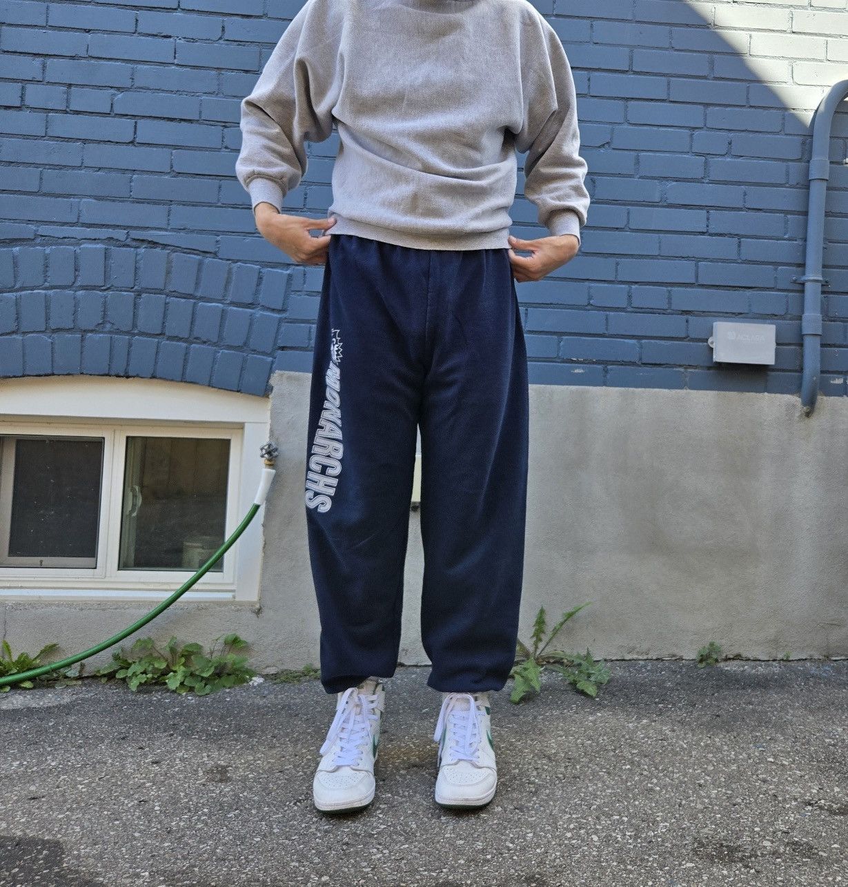 Gildan vtg navy gildan sweatpants Size US 30 / EU 46 - 1 Thumbnail