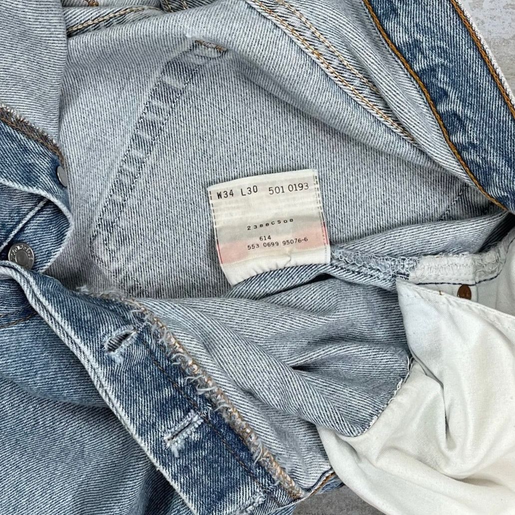 Levi's Vintage 90s Levis Jeans 34x30 Regular Straight Light Wash Size US 34 / EU 50 - 6 Thumbnail