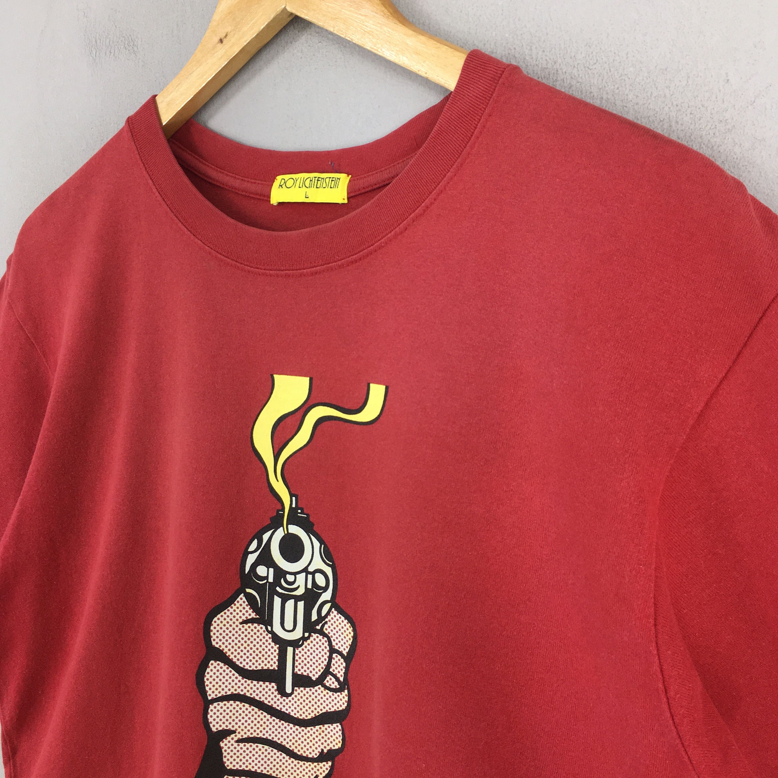Vintage Roy Lichtenstein Gun in America (1968) Art Red T shirt Large Size US L / EU 52-54 / 3 - 3 Thumbnail