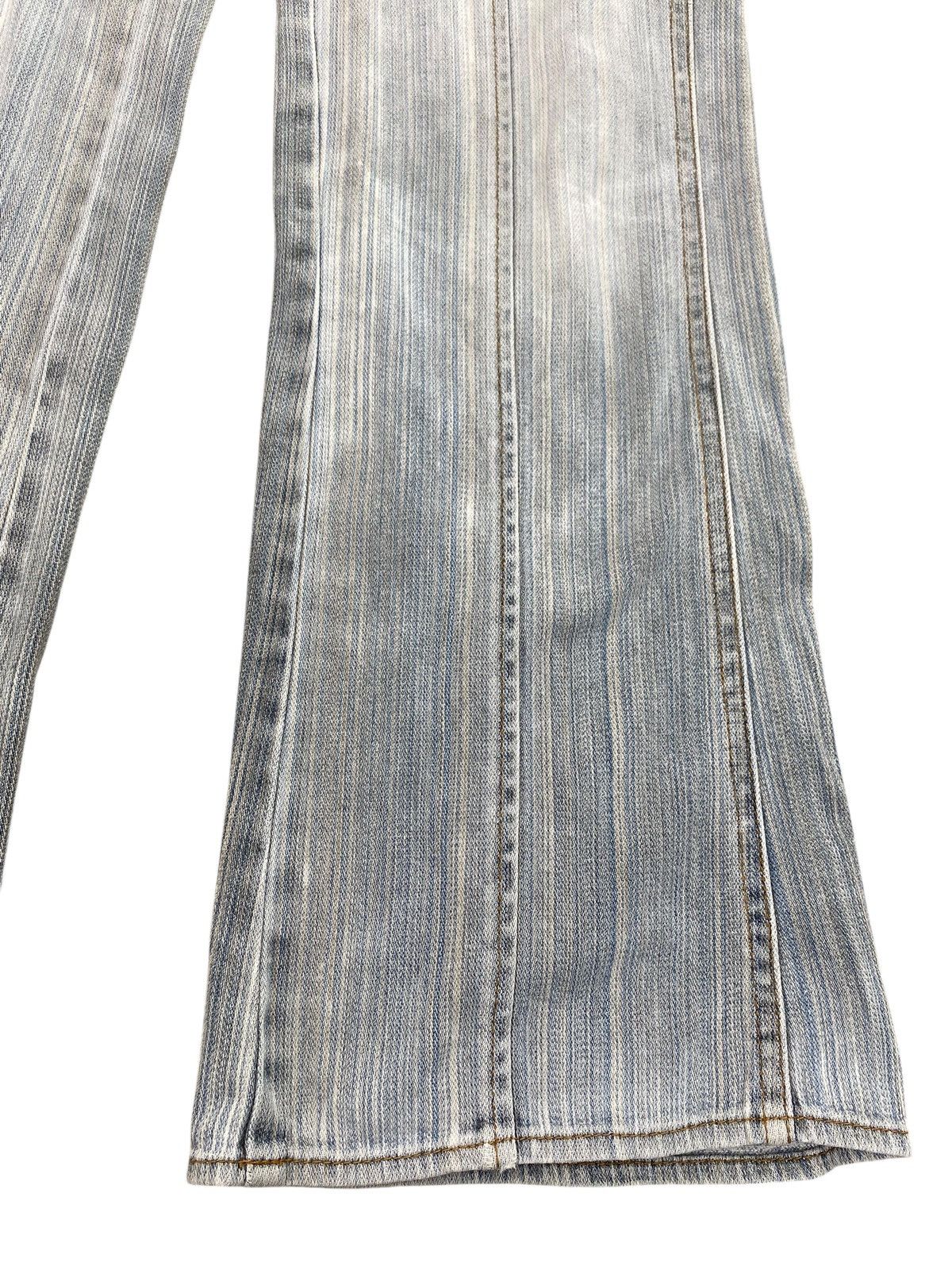 Japanese Brand Japanese Brand Blue Wash Arrow Line Style Flare Jeans Size US 28 / EU 44 - 6 Thumbnail