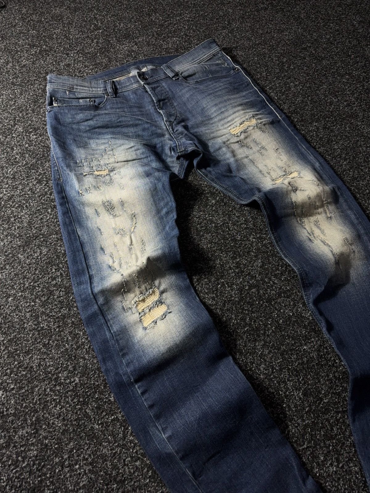 Distressed 2000s Diesel denim pants jeans y2k style