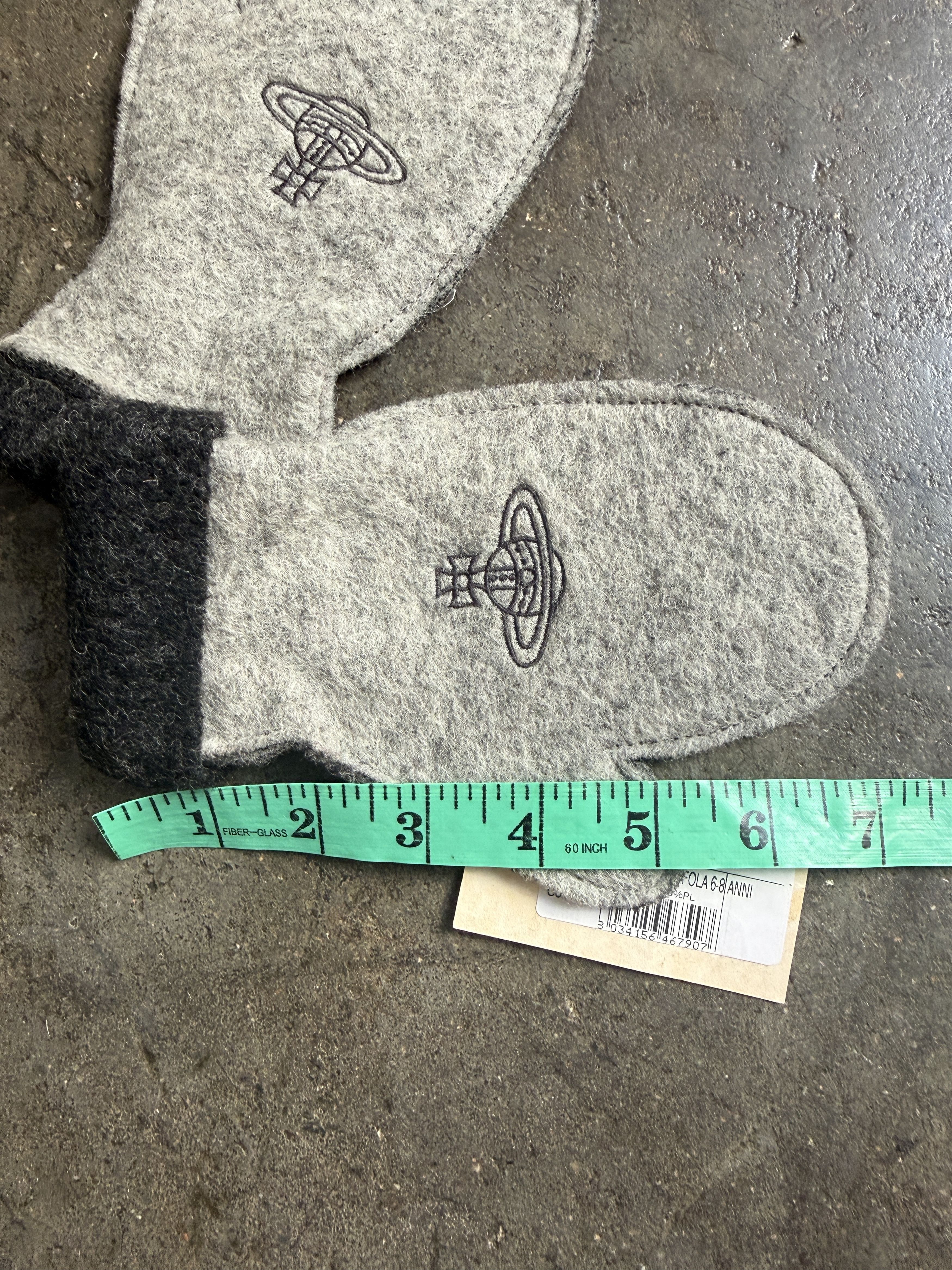 Vivienne Westwood Brand New Vivienne Westwood Wool Children Mittens Size ONE SIZE - 5 Thumbnail