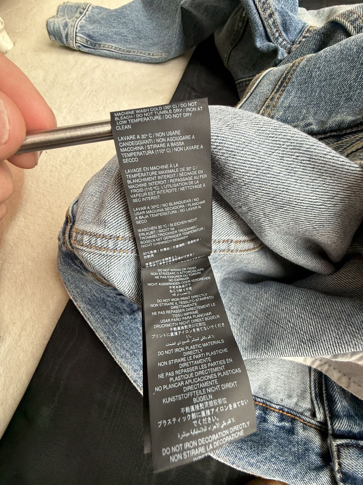Heron Preston Heron Preston oiled distressed denim workwear trucker jacket Size US S / EU 44-46 / 1 - 24 Thumbnail
