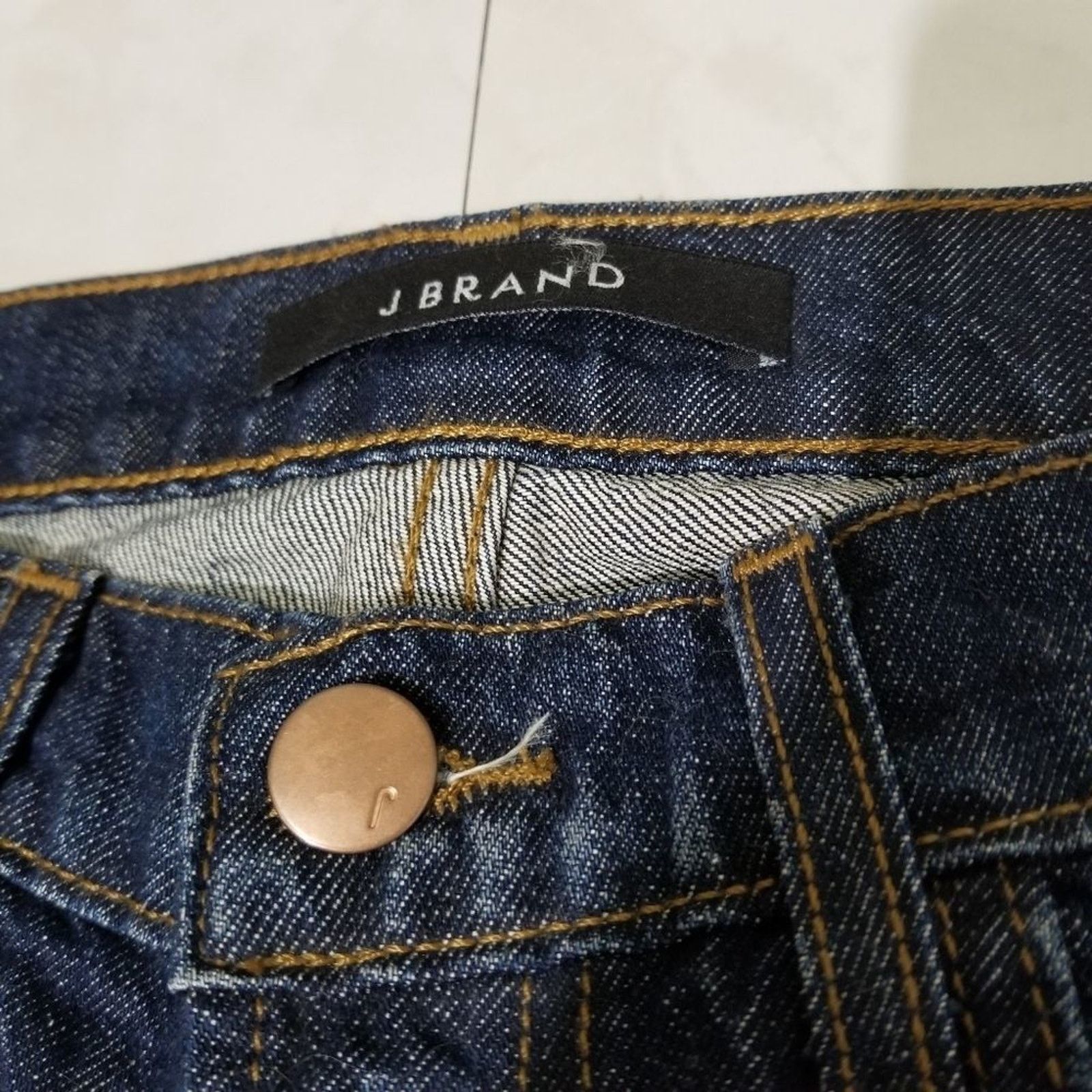 J Brand J Brand Logan Cuffed Jeans Hung Up NWT Size 26" / US 2 / IT 38 - 4 Thumbnail