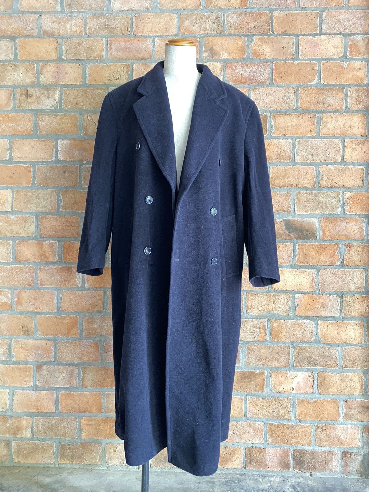 Yves Saint Laurent YVES SAINT LAURENT pour homme Navy Double-Breasted Coat Size US XXL / EU 58 / 5 - 19 Thumbnail