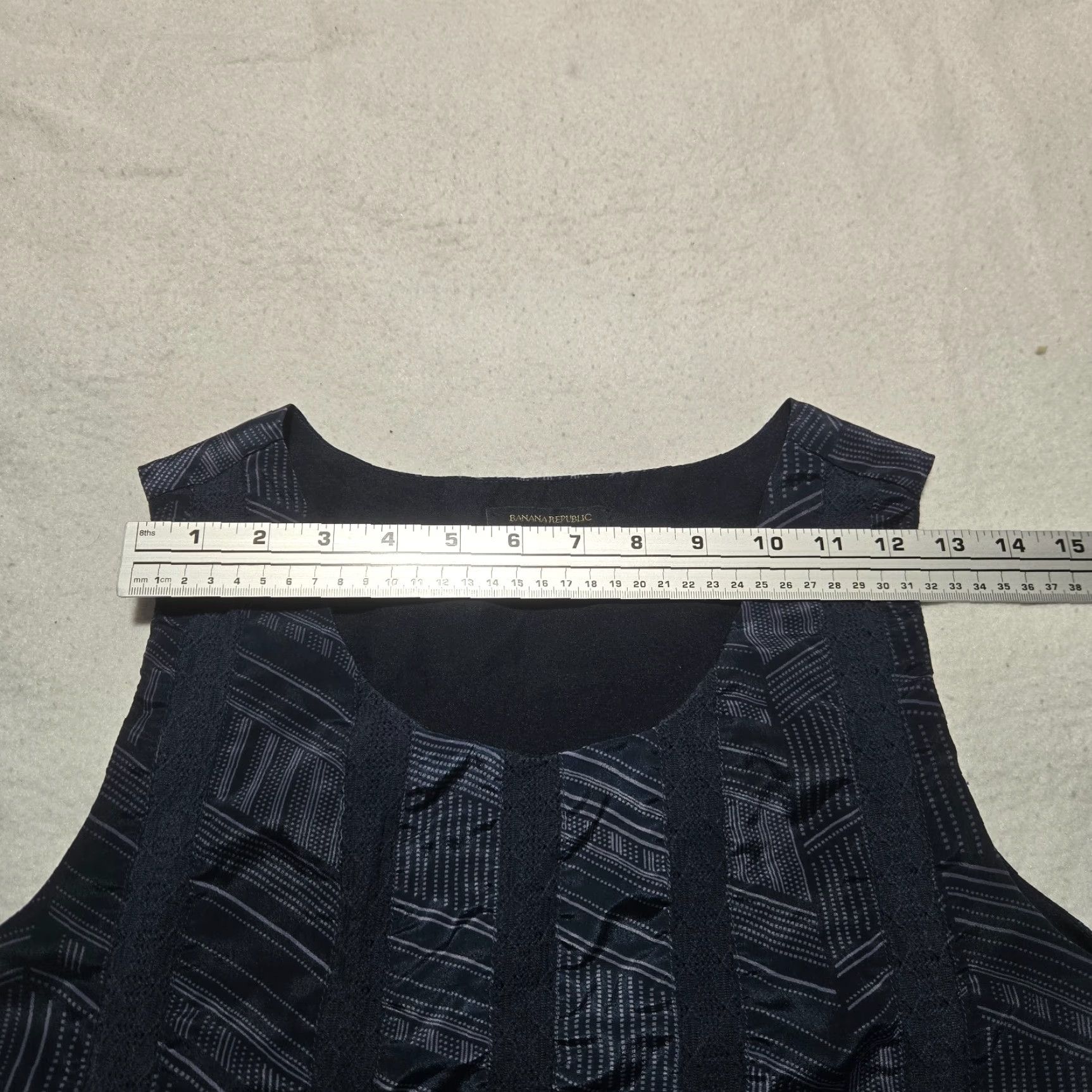 Banana Republic Banana Republic Shirt Tank Adult Women's Size 2 Navy Blue Cowl Neck Sleeveless Tanktop - Regular Fit Women’s Spring Summer Fall 2 Women Size XS / US 0-2 / IT 36-38 - 4 Thumbnail