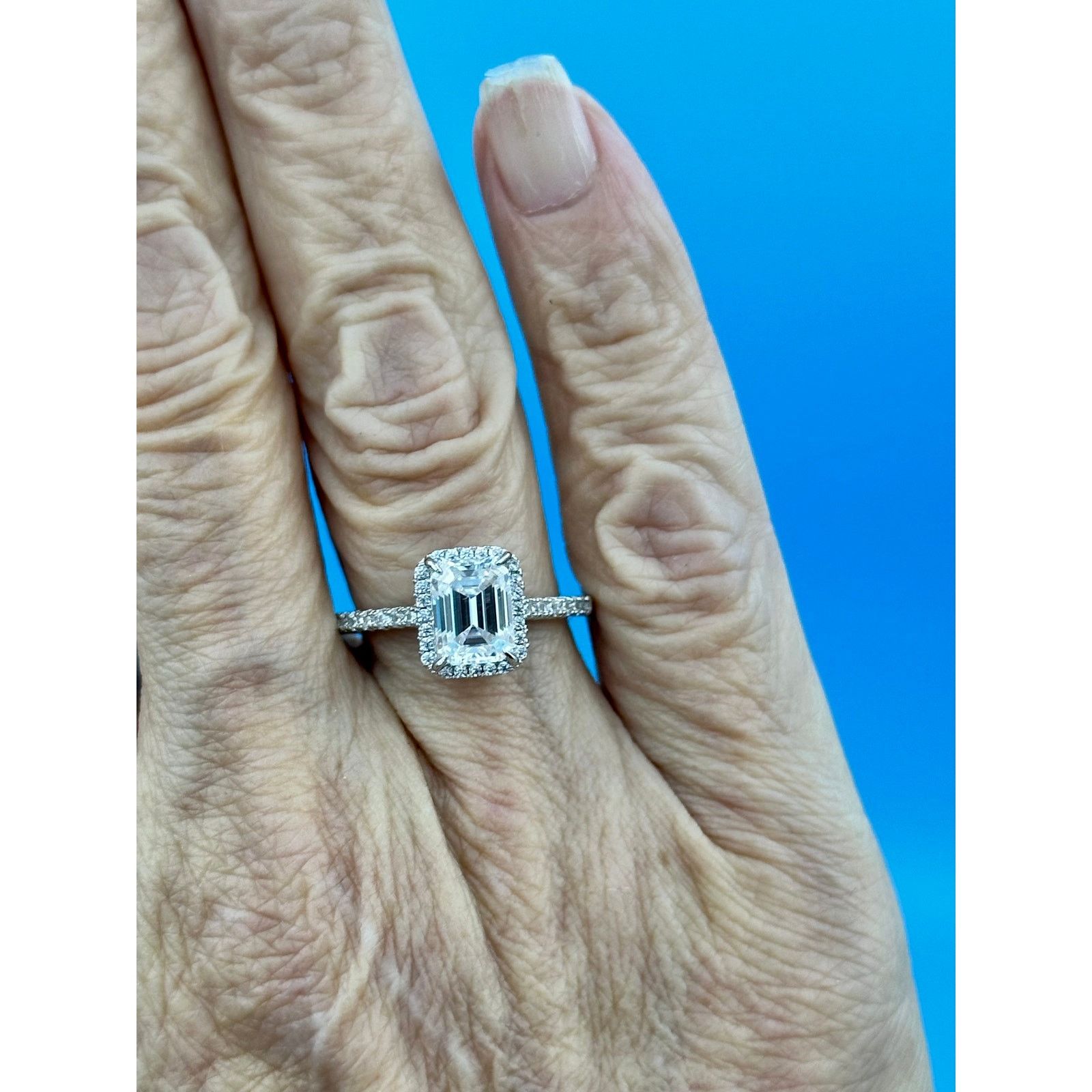 Other 2 carat Moissanite Triangular Cut Ring Moissanite Accent 7 Size ONE SIZE - 9 Thumbnail