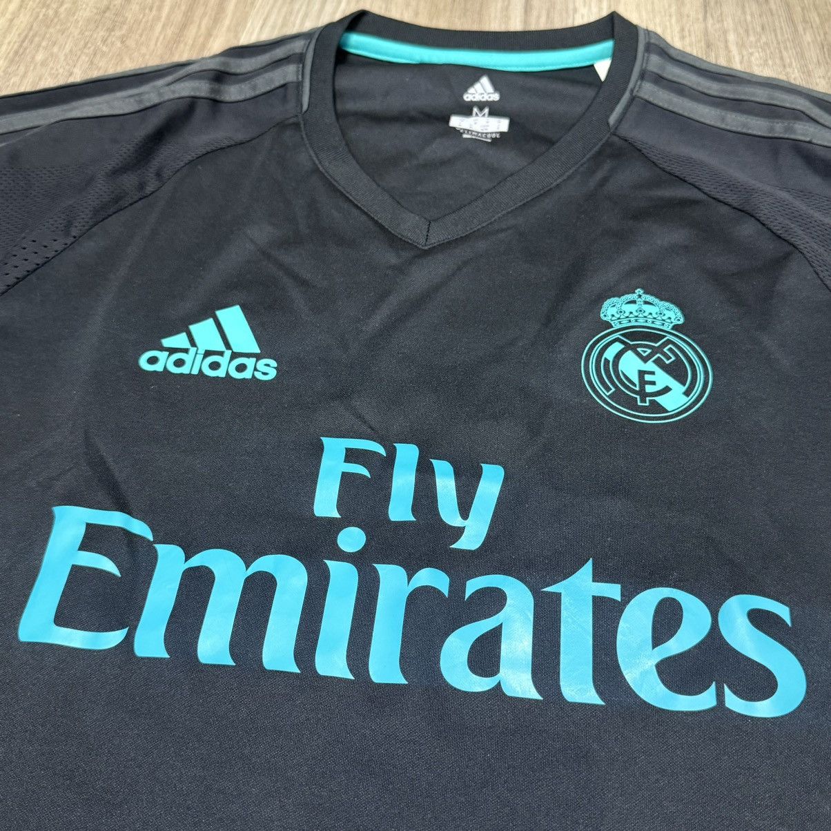 Adidas Real Madrid 17/18 training shirt Size US M / EU 48-50 / 2 - 3 Thumbnail