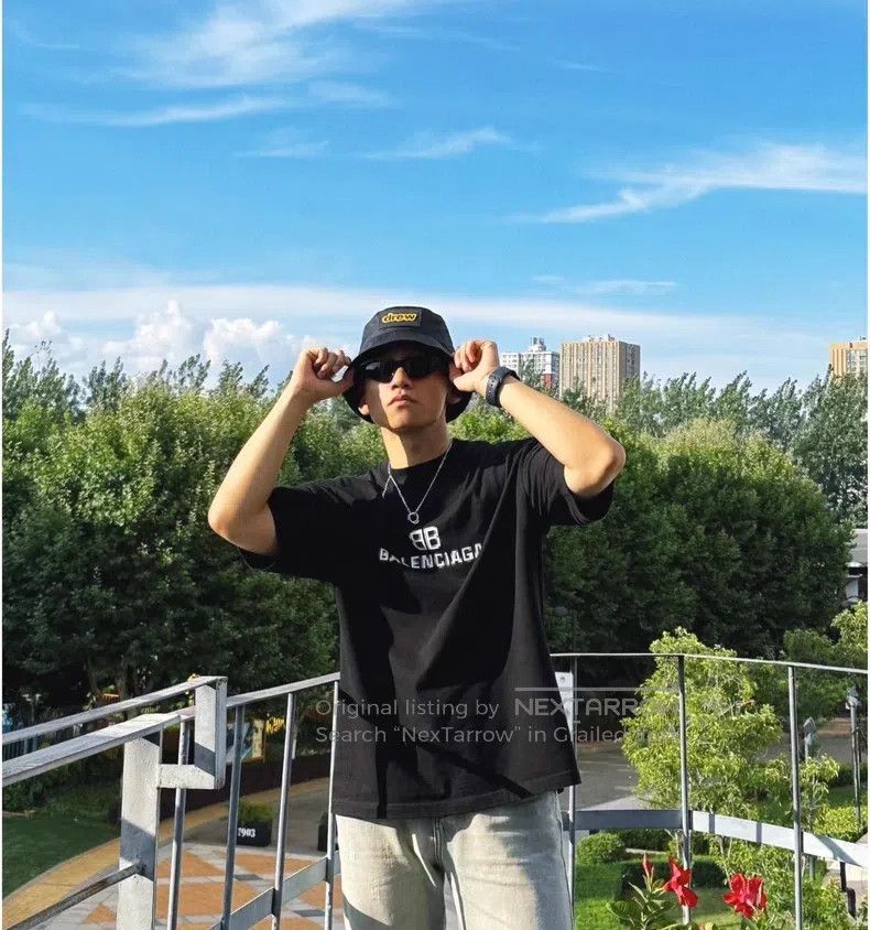 Balenciaga Balenciaga Mosaic Blurred Logo BB Letter Short Sleeve T-Sh Size US M / EU 48-50 / 2 - 7 Thumbnail