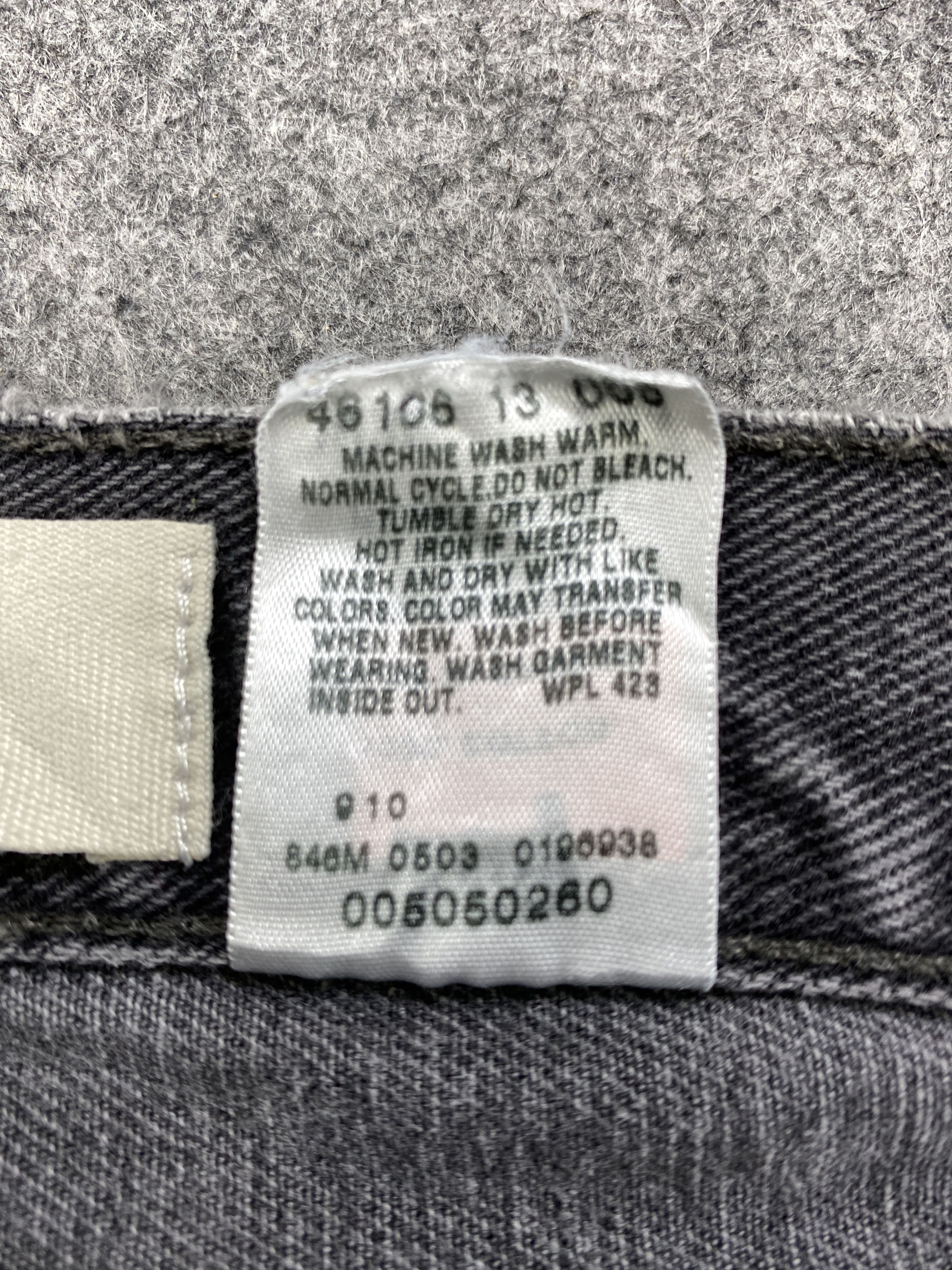 Levi's Black Distressed Vintage Levi's 505 35x29.5 Denim JN1279 Size US 35 - 9 Thumbnail
