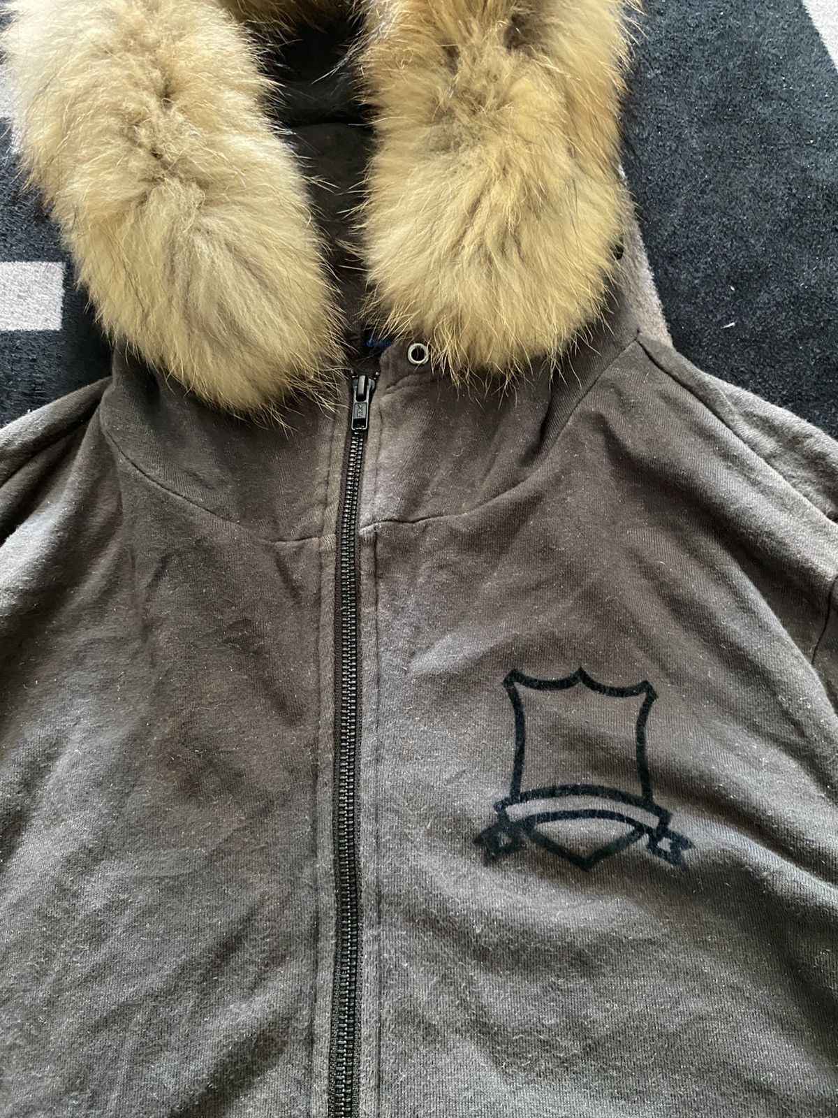 If Six Was Nine × Japanese Brand × Le Grande Bleu (L.G.B.) custom culture faux fur shield bono glitter hoodie Size US M / EU 48-50 / 2 - 5 Thumbnail