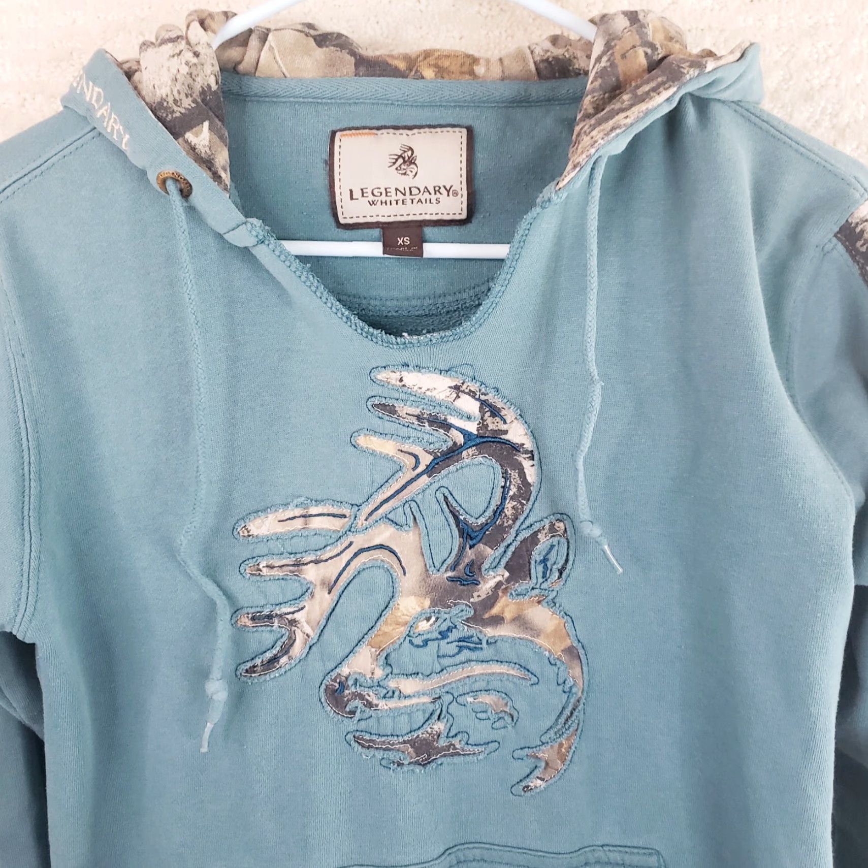 Vintage Legendary Whitetails Hoodie Men XS Teal Camo Buck Cutout Front Kangaroo Pockets Hooded Pullover Size US XS / EU 42 / 0 - 2 Thumbnail