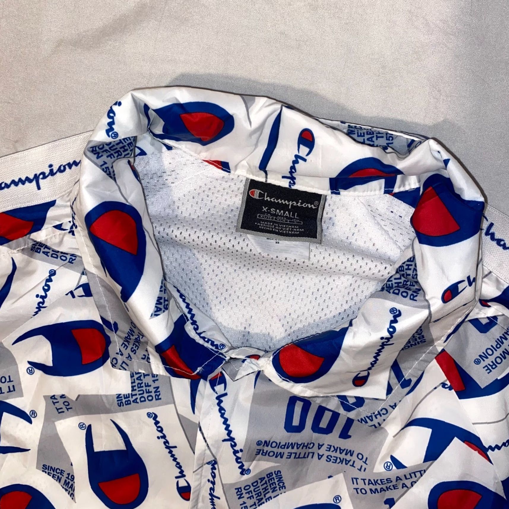 Champion VINTAGE Champion Life 100yr Anniversary Women's Jacket Windbreaker XS White Button Down Size XS / US 0-2 / IT 36-38 - 2 Thumbnail