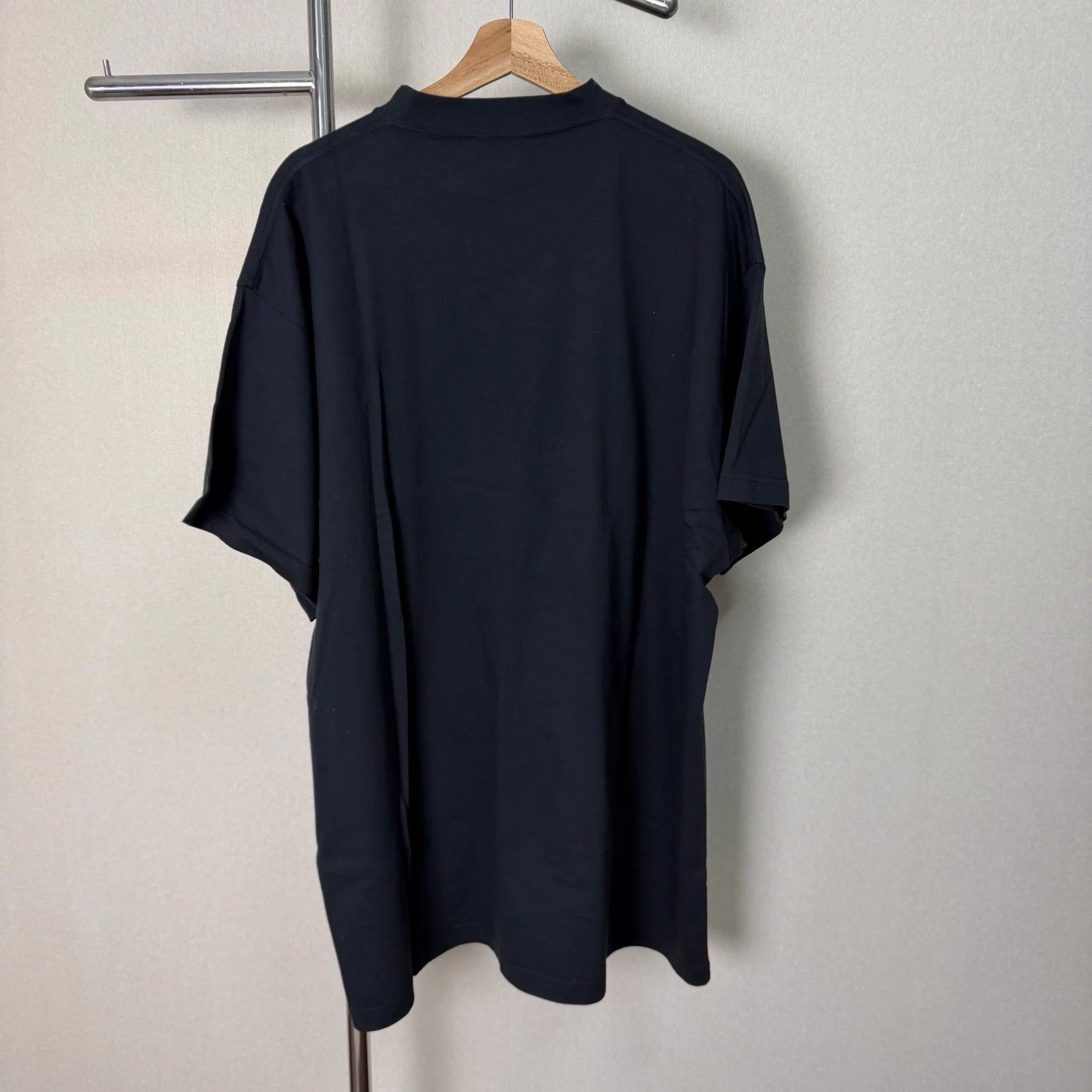 Balenciaga Balenciaga SS23 Oversized Black 5-Length Half-O-Neck T-Shirt Size US L / EU 52-54 / 3 - 2 Thumbnail