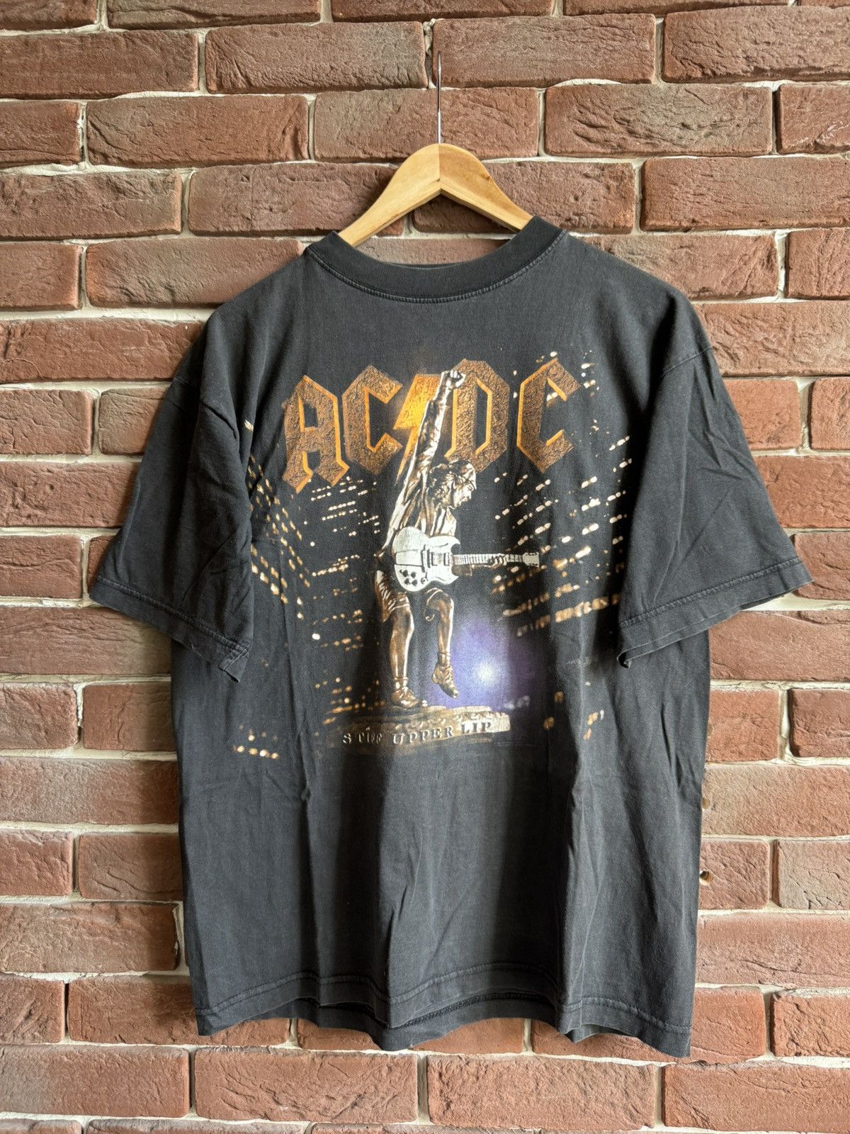 Band Tees Rare Vintage 2000 AC/DC Stiff Upper Lip Tour Rock Band Tee Size US M / EU 48-50 / 2 - 1 Thumbnail