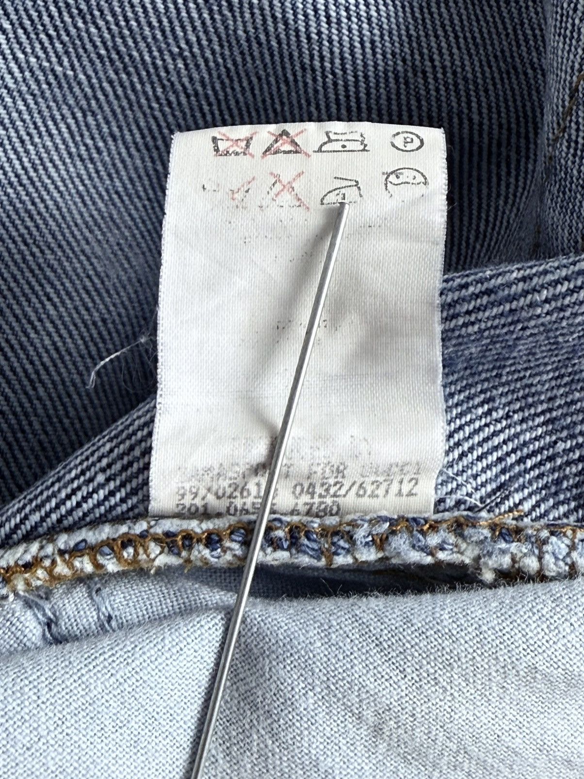 Gucci S/S 1999 Distressed Aztec Beaded Denim Jeans Size US 28 / EU 44 - 12 Thumbnail