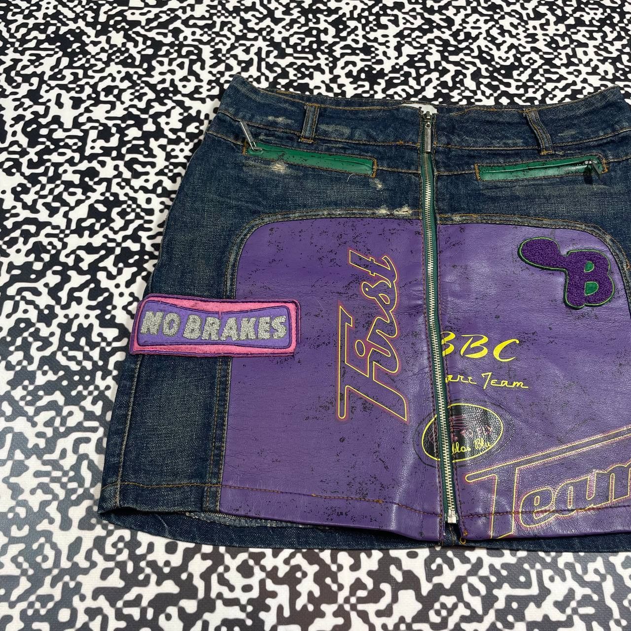 Japanese Brand Vintage Y2K Japanese Style Denim Mini Skirt Retro 90s Style Size 28" / US 6 / IT 42 - 6 Thumbnail