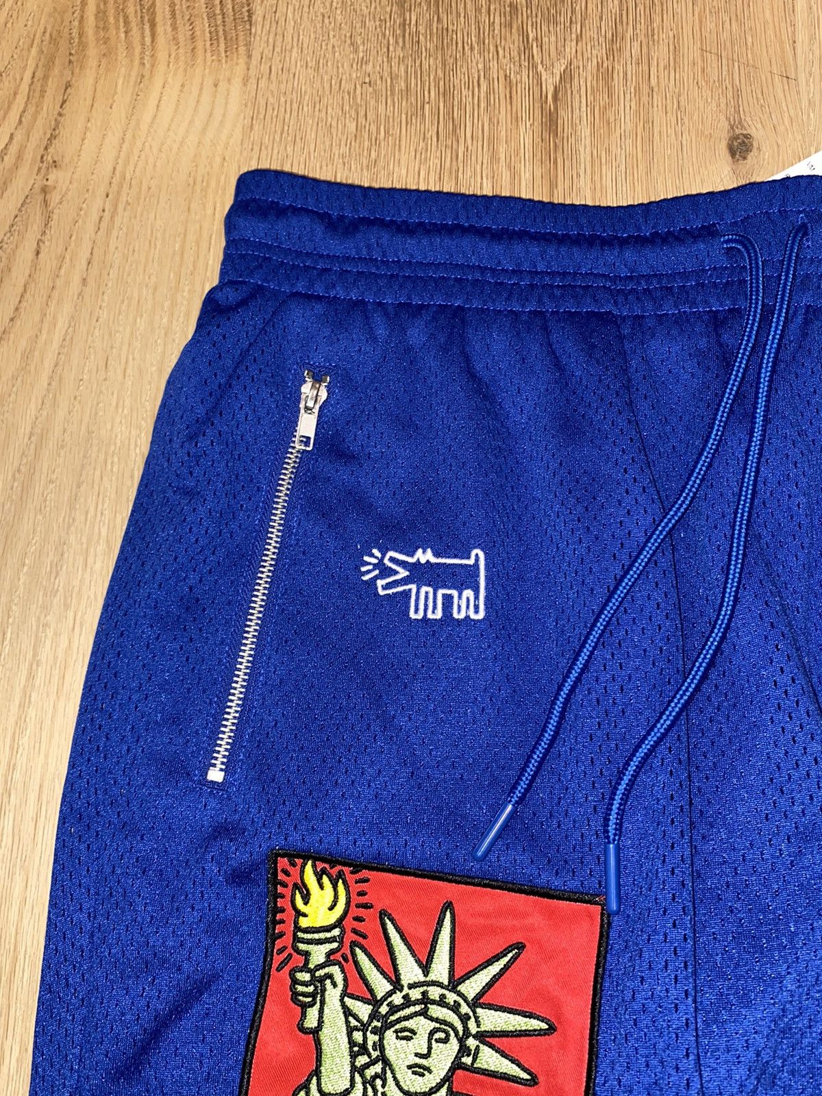 Keith Haring Keith Haring Zip Pocket Basketball Shorts LARGE Size US 33 - 2 Thumbnail