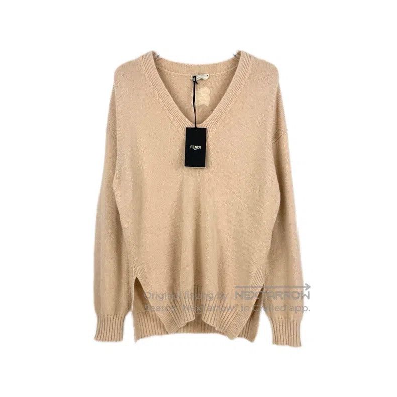 Fendi Fendi Nude Classic Logo Cashmere Sweater Size XXS / US 00 / IT 34 - 1 Thumbnail