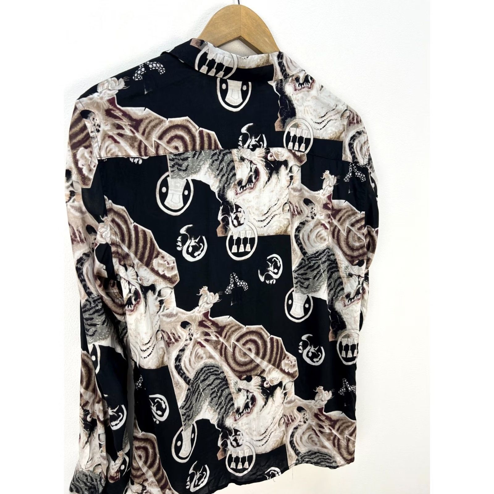 Allsaints AllSaints Tiger Floral Hawaiian Shirt Long Sleeve Viscose Beast Akita Print Mens Size US S / EU 44-46 / 1 - 3 Thumbnail