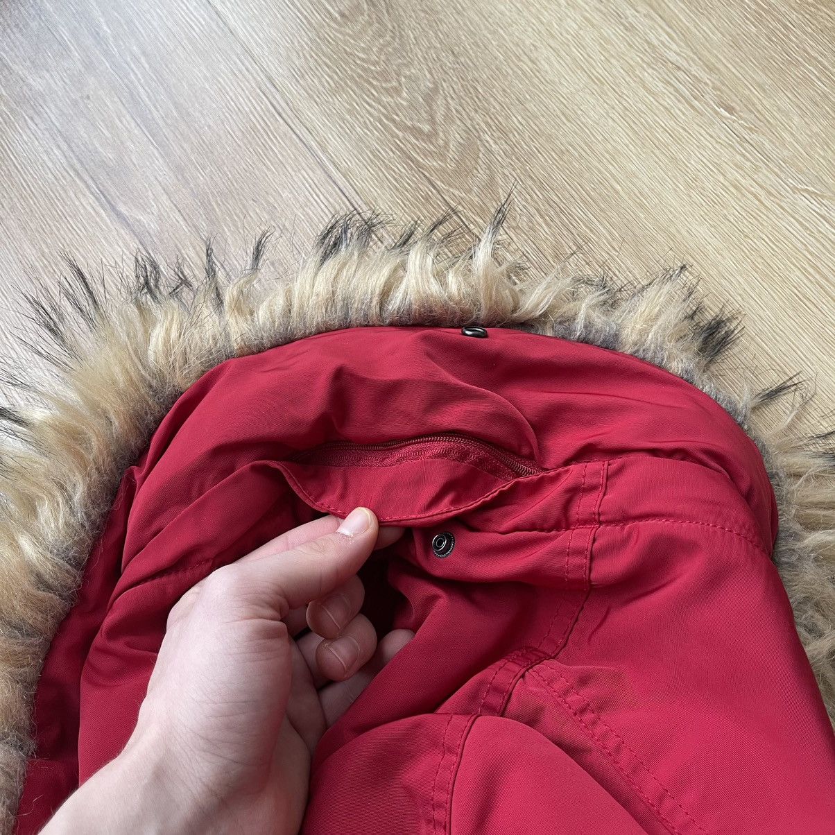 If Six Was Nine Vintage Parajumpers Style Fur Cropped Bomber Jacket LGB Size US S / EU 44-46 / 1 - 23 Thumbnail