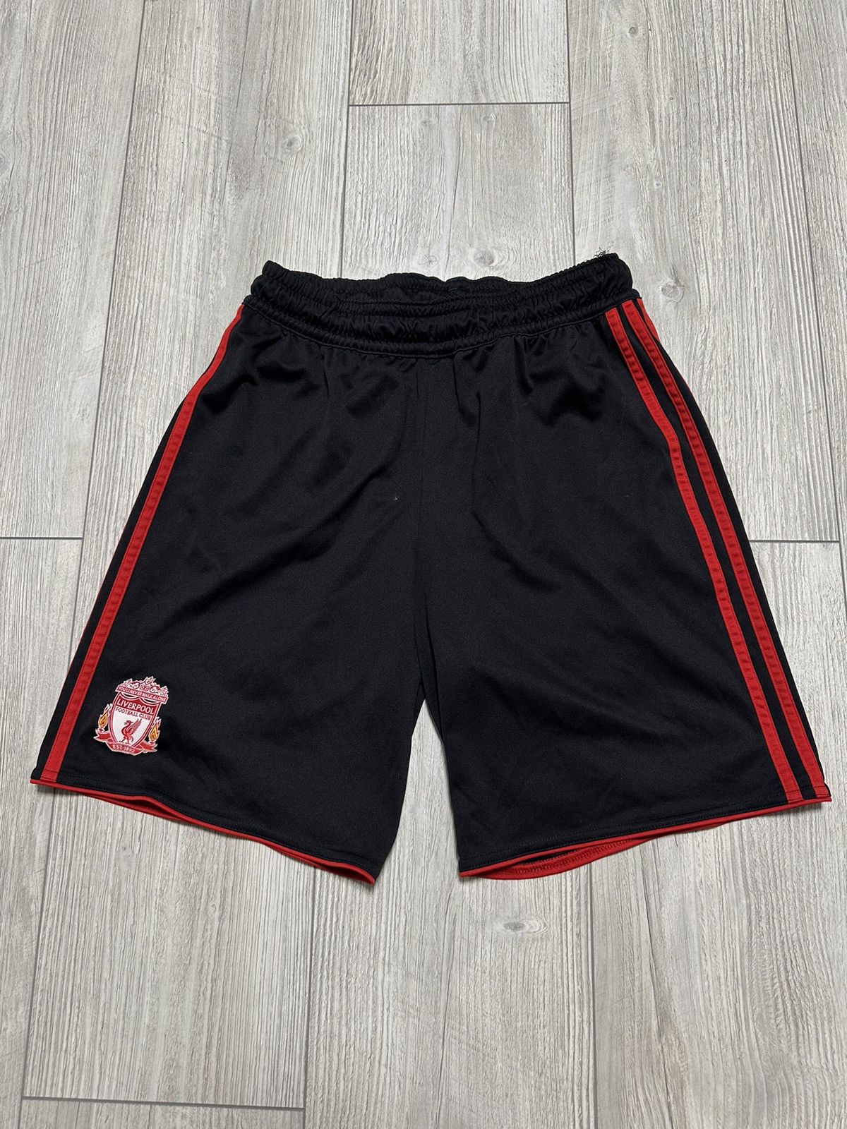 Vintage Vintage Adidas Liverpool Football Soccer Shorts Size US 32 / EU 48 - 1 Thumbnail