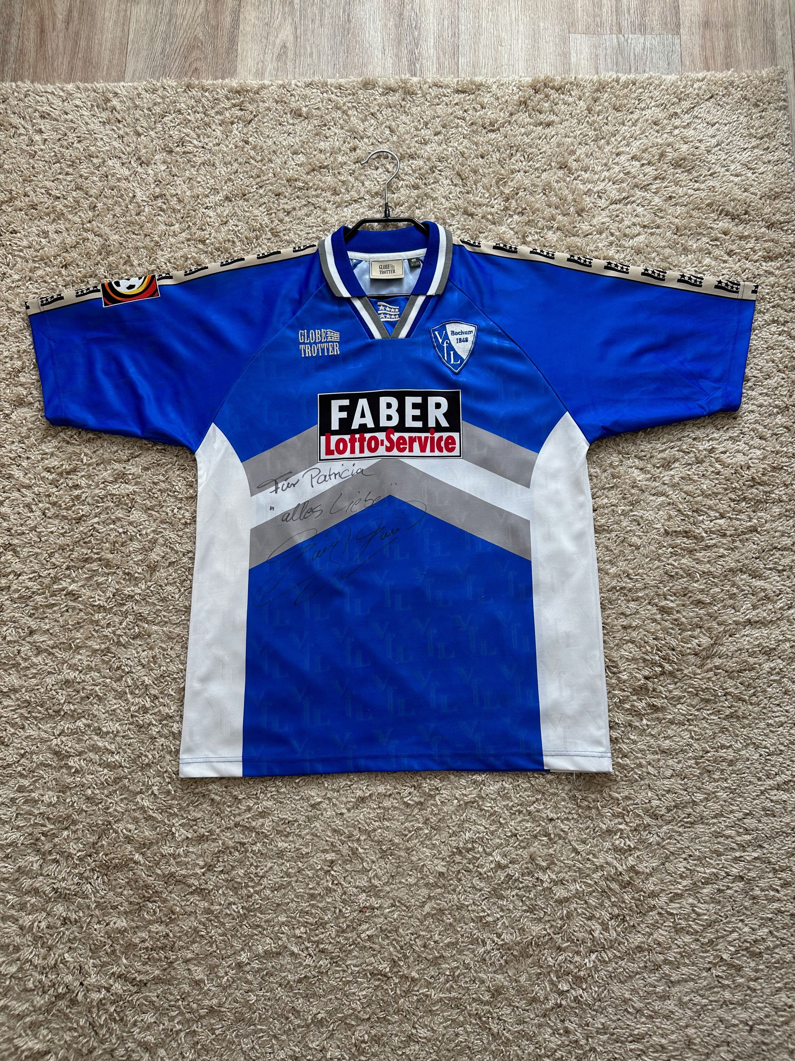 Globe-Trotter 2000 BOCHUM Away # 18 MARIC soccer football jerseys Size US S / EU 44-46 / 1 - 15 Thumbnail