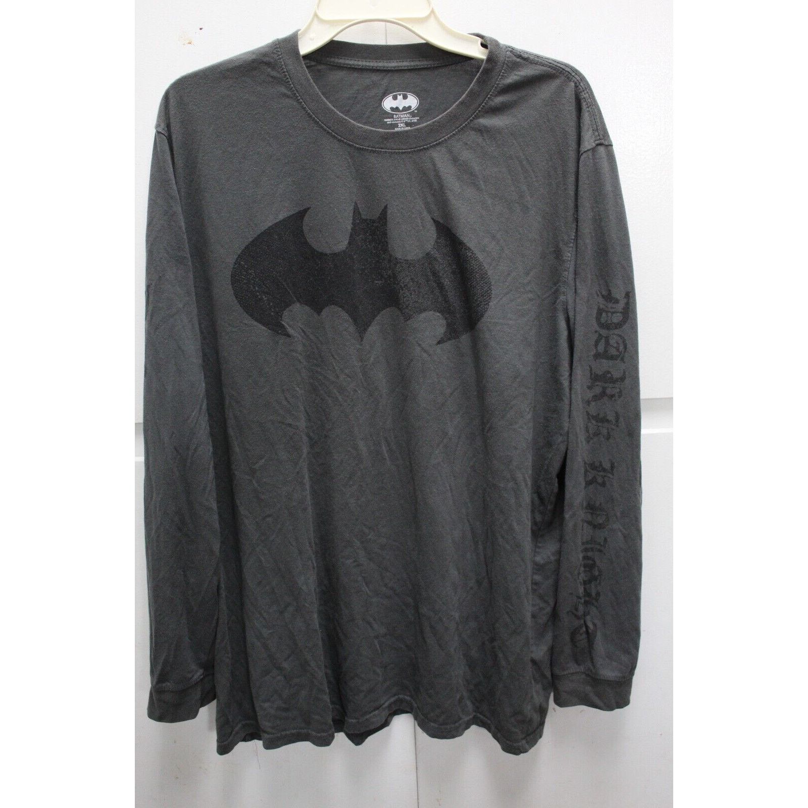 Other Long Sleeve XL T-Shirt with Black Batman Design 60% Cotton Size US XL / EU 56 / 4 - 1 Thumbnail
