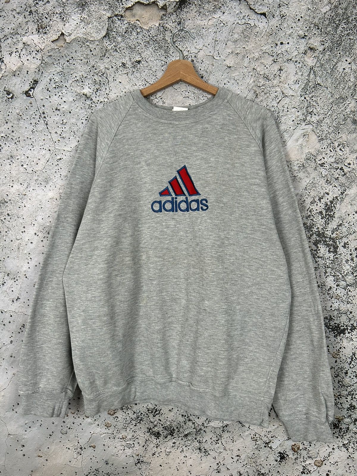Adidas Vintage Adidas 90s Boxy Crewneck Streetwear Hype Skate Rare Size US XL / EU 56 / 4 - 1 Thumbnail