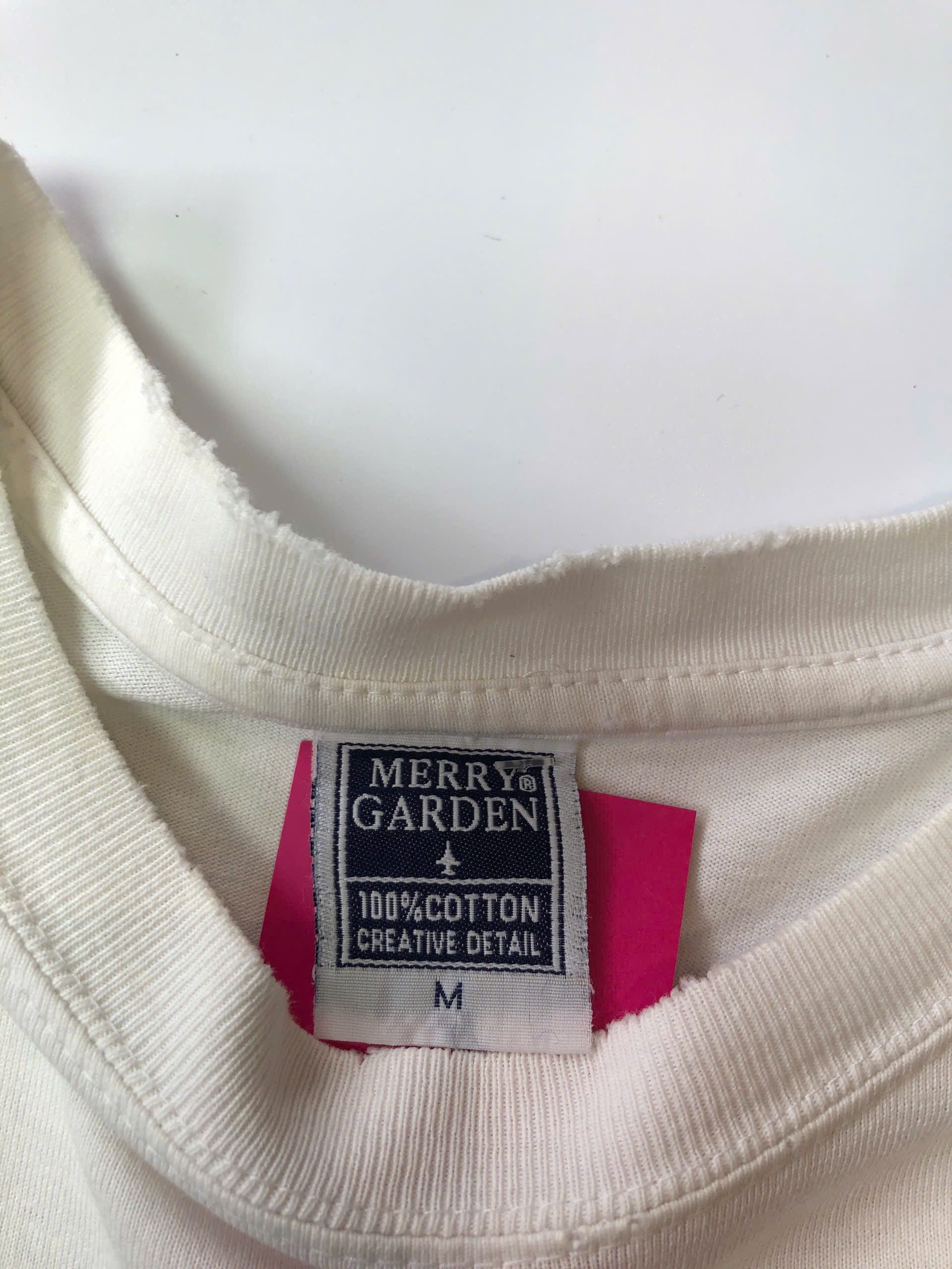 Other Merry Garden Graphic Tee Size US M / EU 48-50 / 2 - 3 Thumbnail
