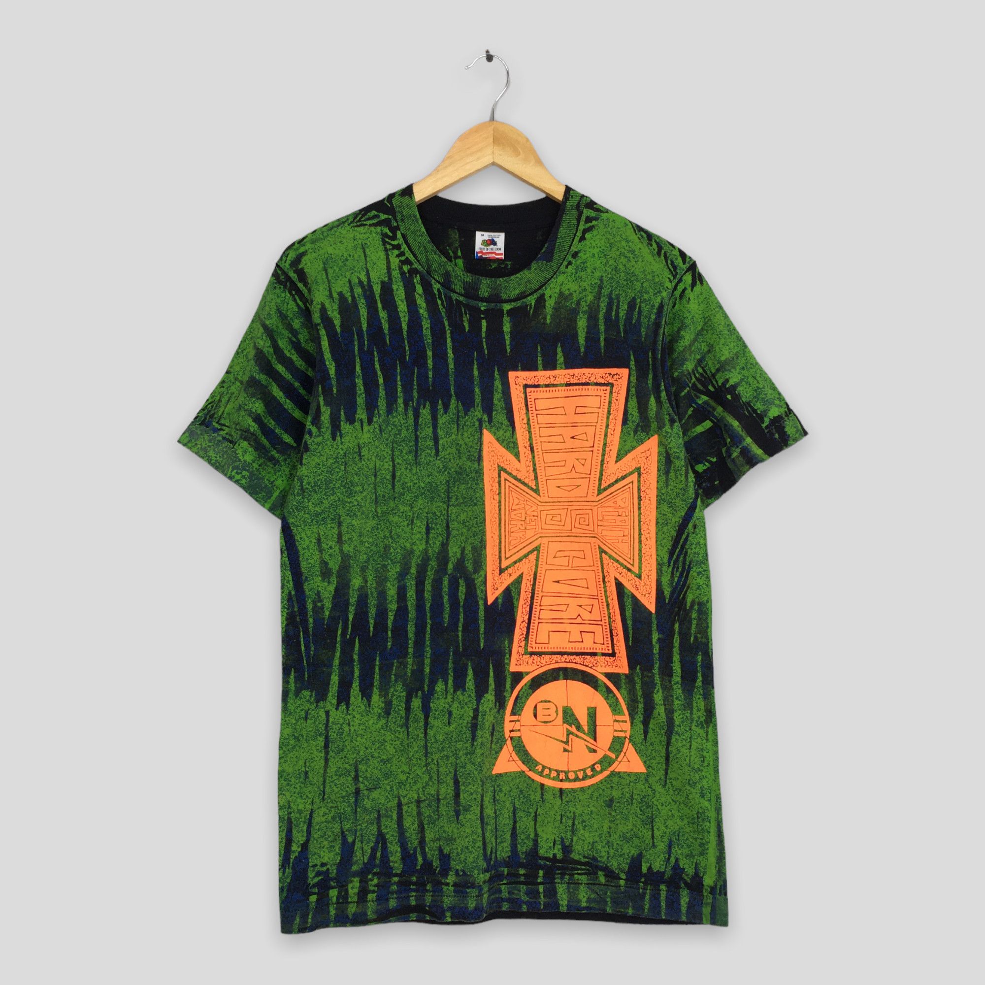 image of Fruit Of The Loom x Hawaiian Shirt Vintage Hardcore Surfing Wave Surfboarding Tshirt Medium in Gree