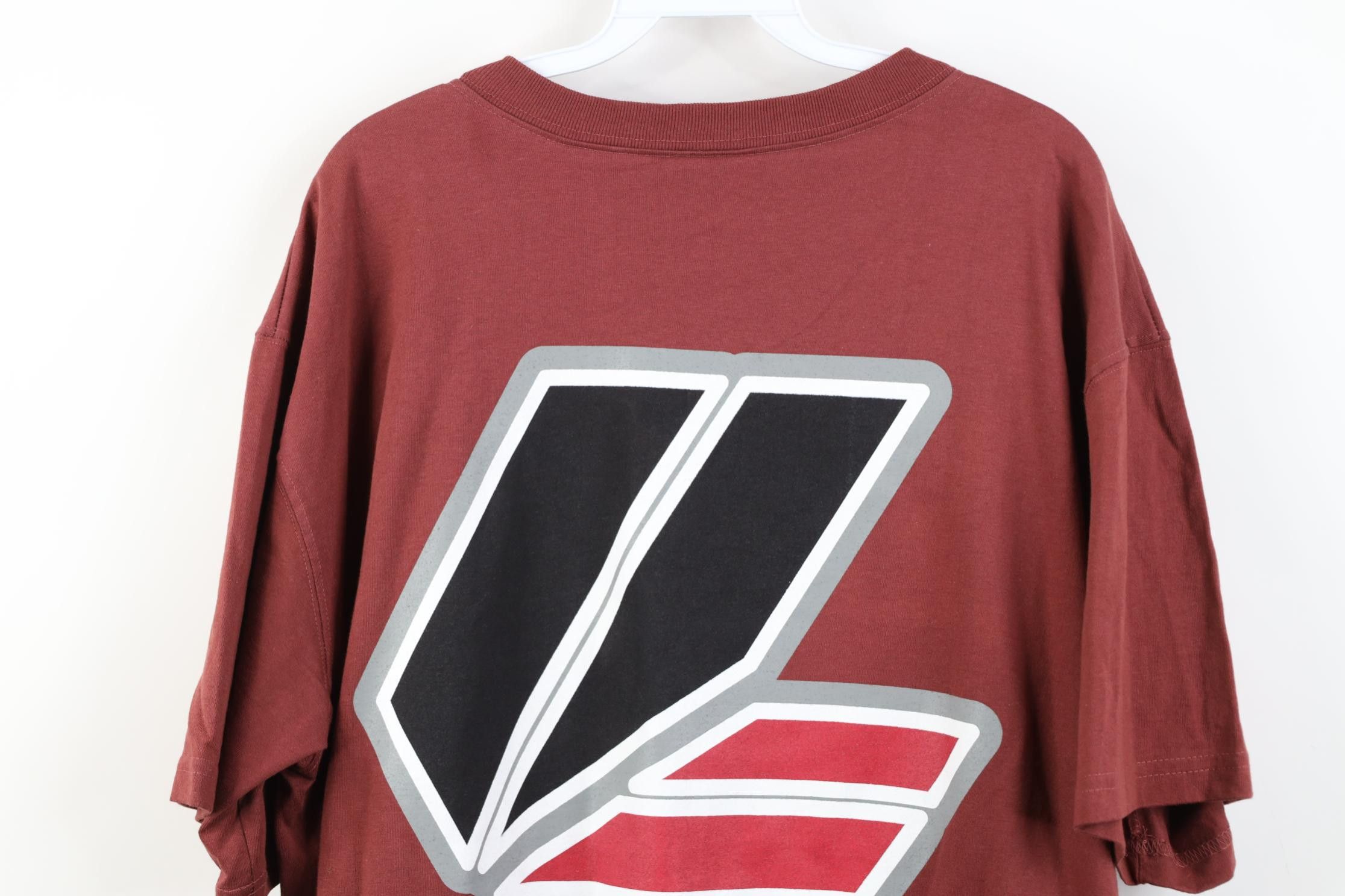 Vintage Vintage 90s Y2K Lugz Heavyweight T-Shirt Red Cotton USA Size US L / EU 52-54 / 3 - 12 Thumbnail