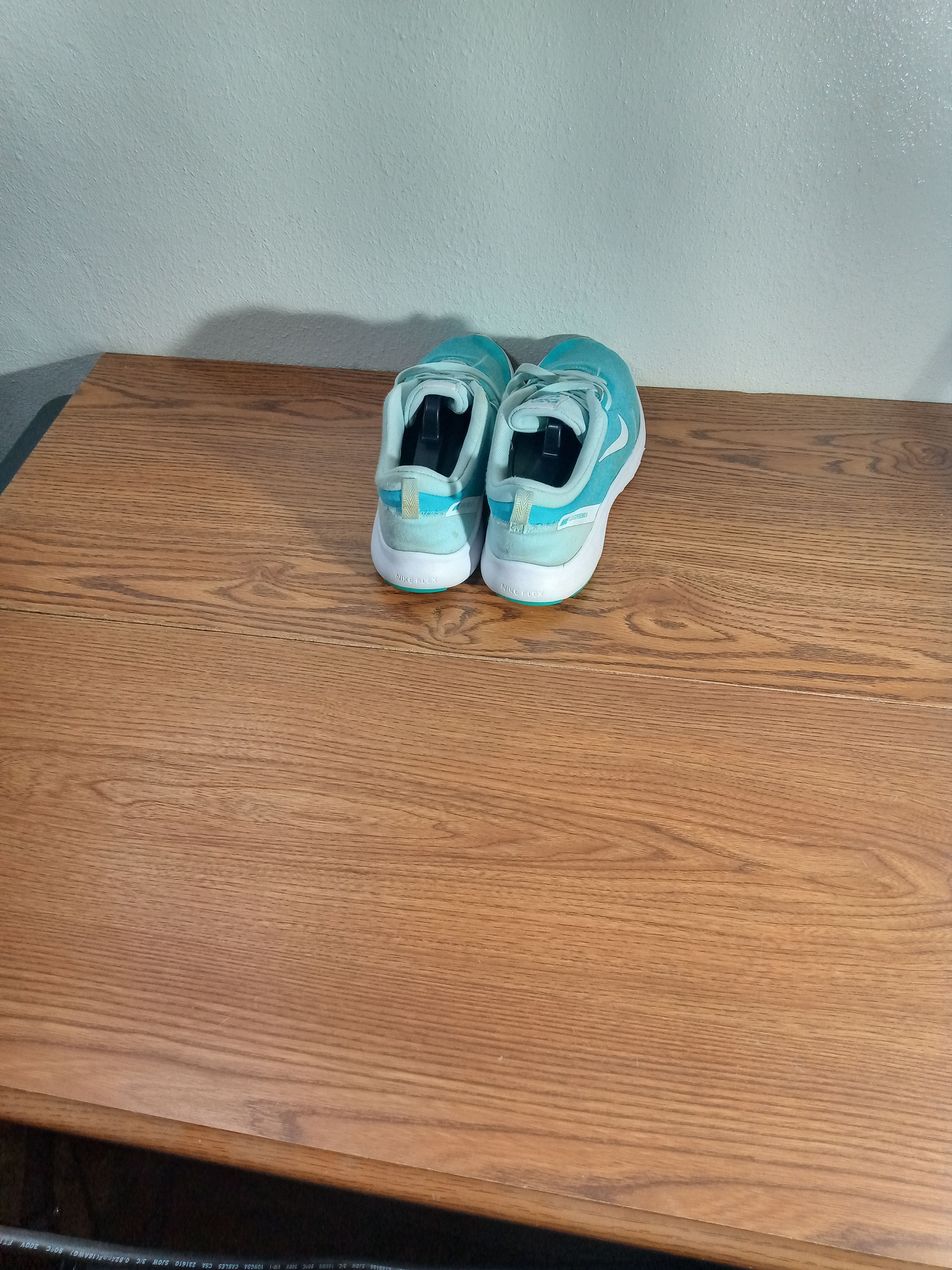 Nike Women’s Nike Flex Experience 8 Size US 7 / EU 40 - 5 Thumbnail