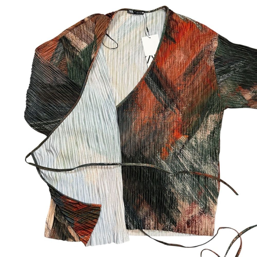 Zara NWT New Zara Pleated Printed Kimono Wrap Top Size S Size S / US 4 / IT 40 - 7 Thumbnail