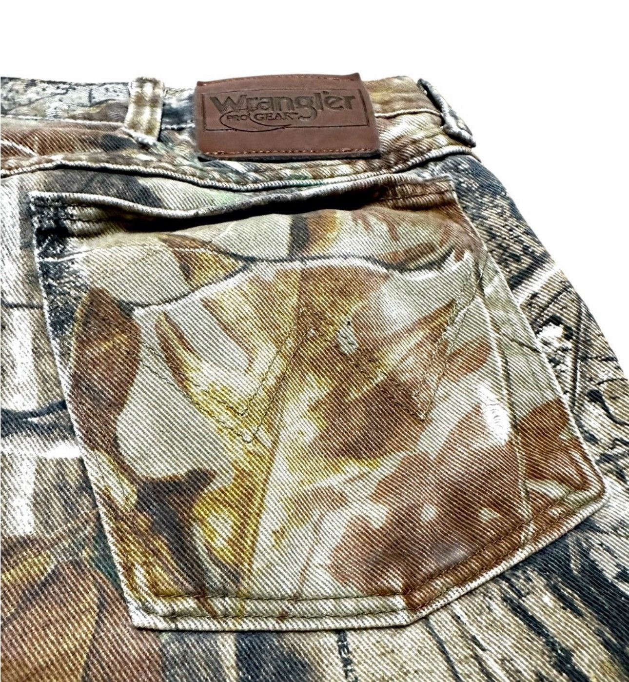 Wrangler Wrangler Pro Gear 38” Camo Realtree Hunting Cut Off Shorts Size US 38 / EU 54 - 5 Thumbnail