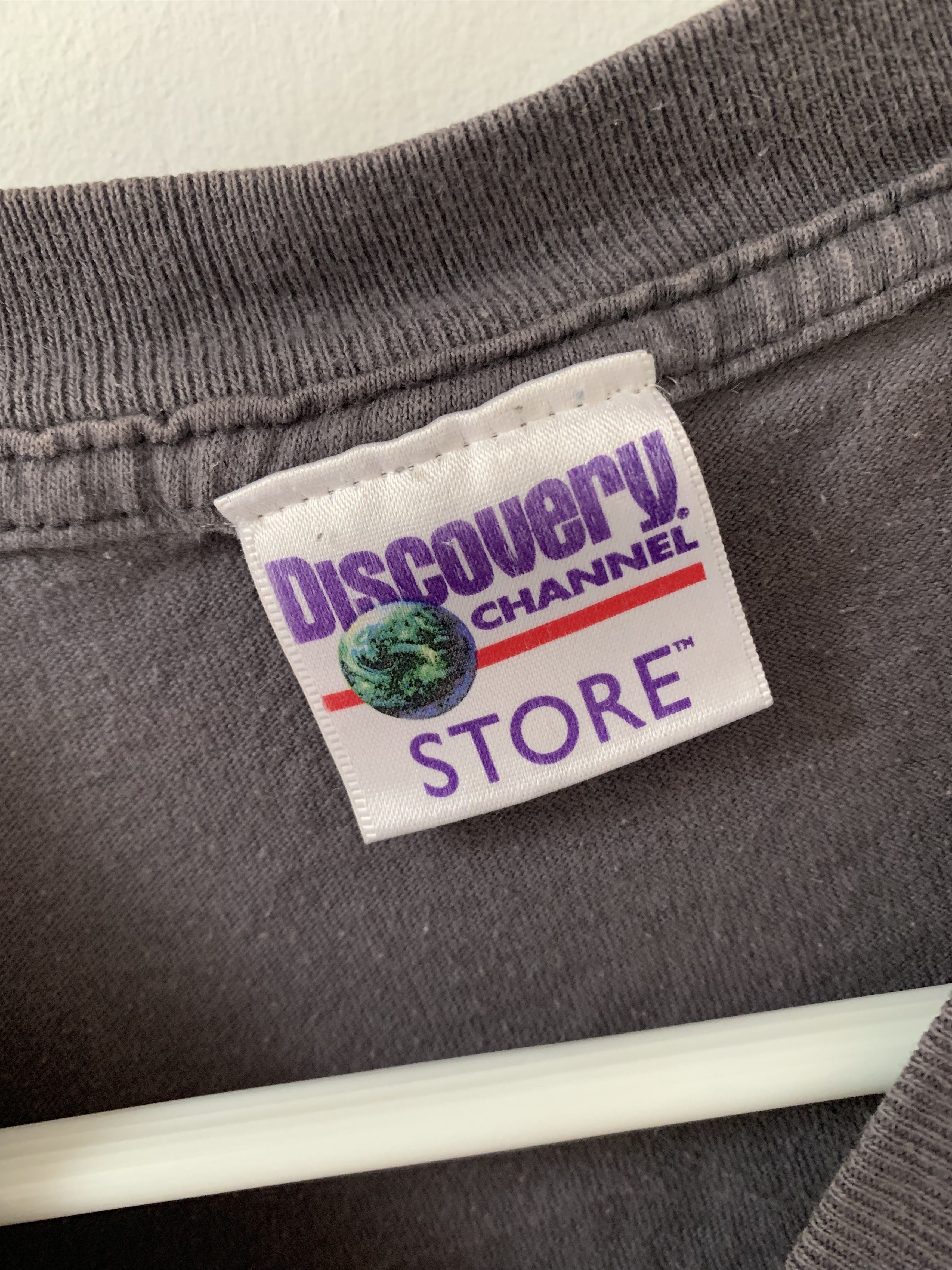 Vintage Vintage Discovery Channel Grizzly Bear tee t shirt Size US M / EU 48-50 / 2 - 3 Thumbnail