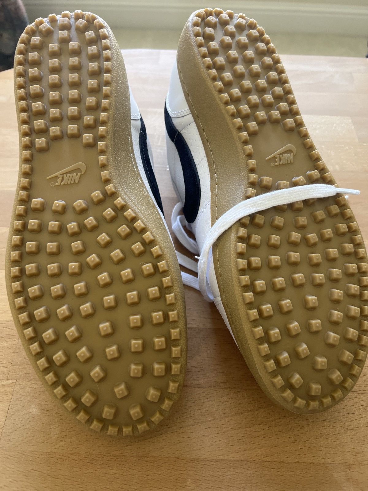 Nike Classic Nikes Size US 10.5 / EU 43-44 - 5 Thumbnail