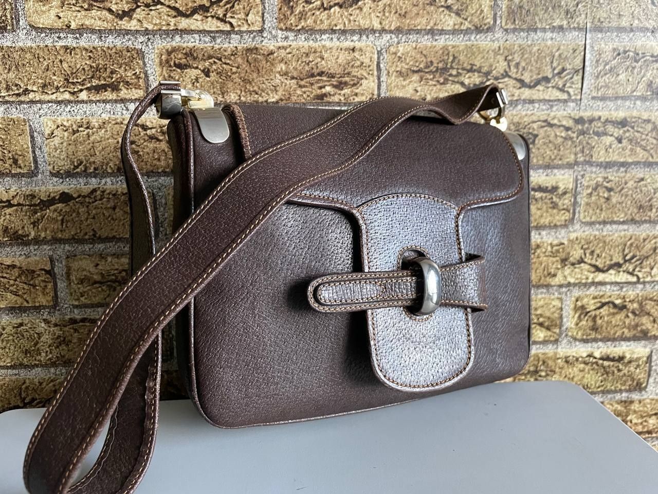 Gucci Boutique Vintage Leather Shoulder Bag