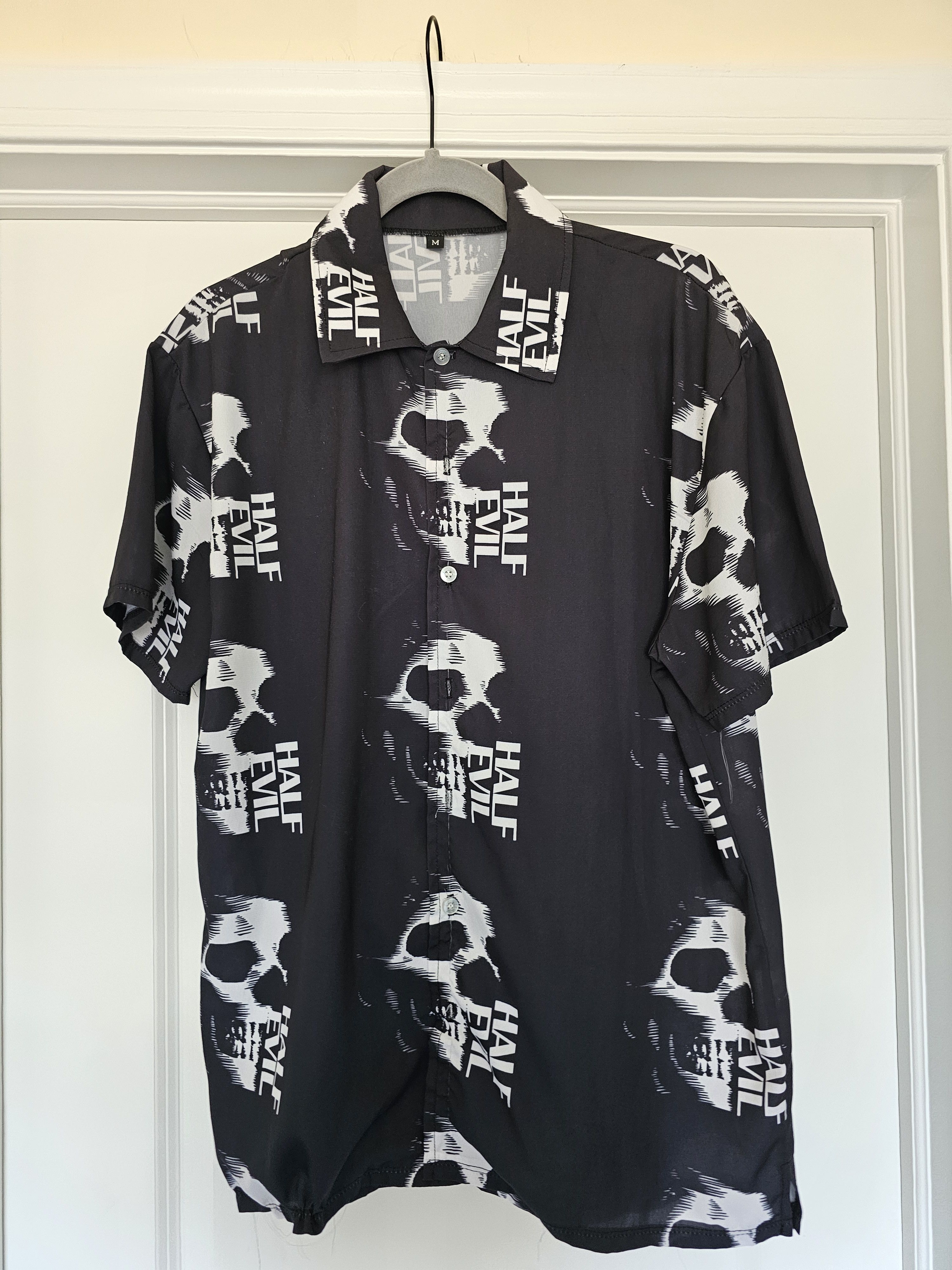 Half Evil Half evil Skull button up Size US M / EU 48-50 / 2 - 1 Thumbnail