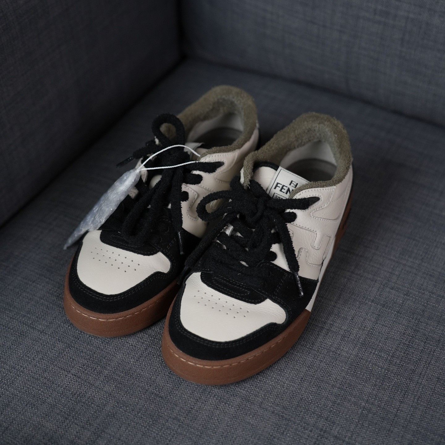 Fendi Fendi Black Lowtop Sneakers us_7-5 Women Size US 7.5 / IT 37.5 - 1 Thumbnail