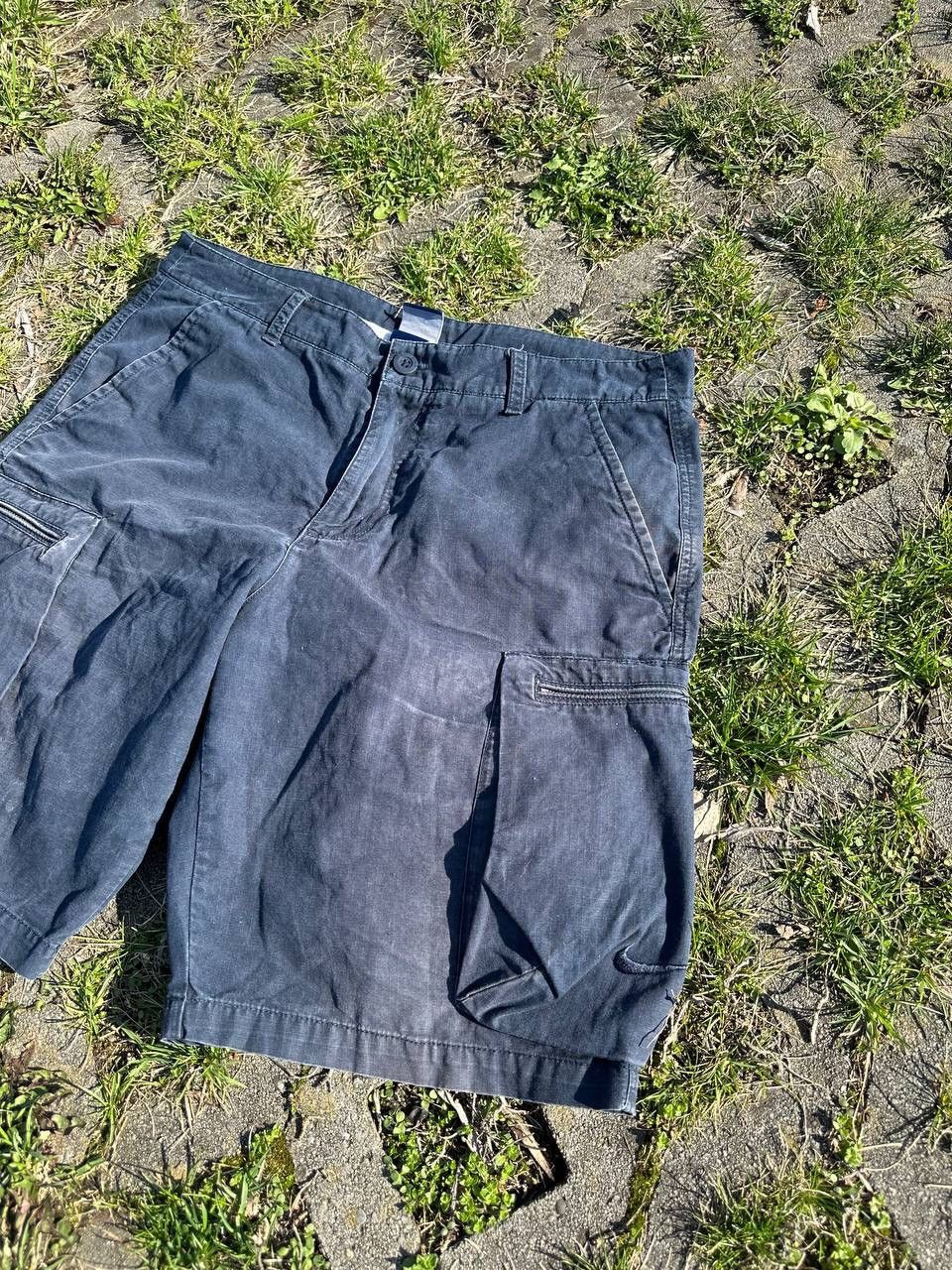 Nike × Vintage Vintage Nike Cargo Faded Y2K Shorts Size US 34 / EU 50 - 2 Thumbnail