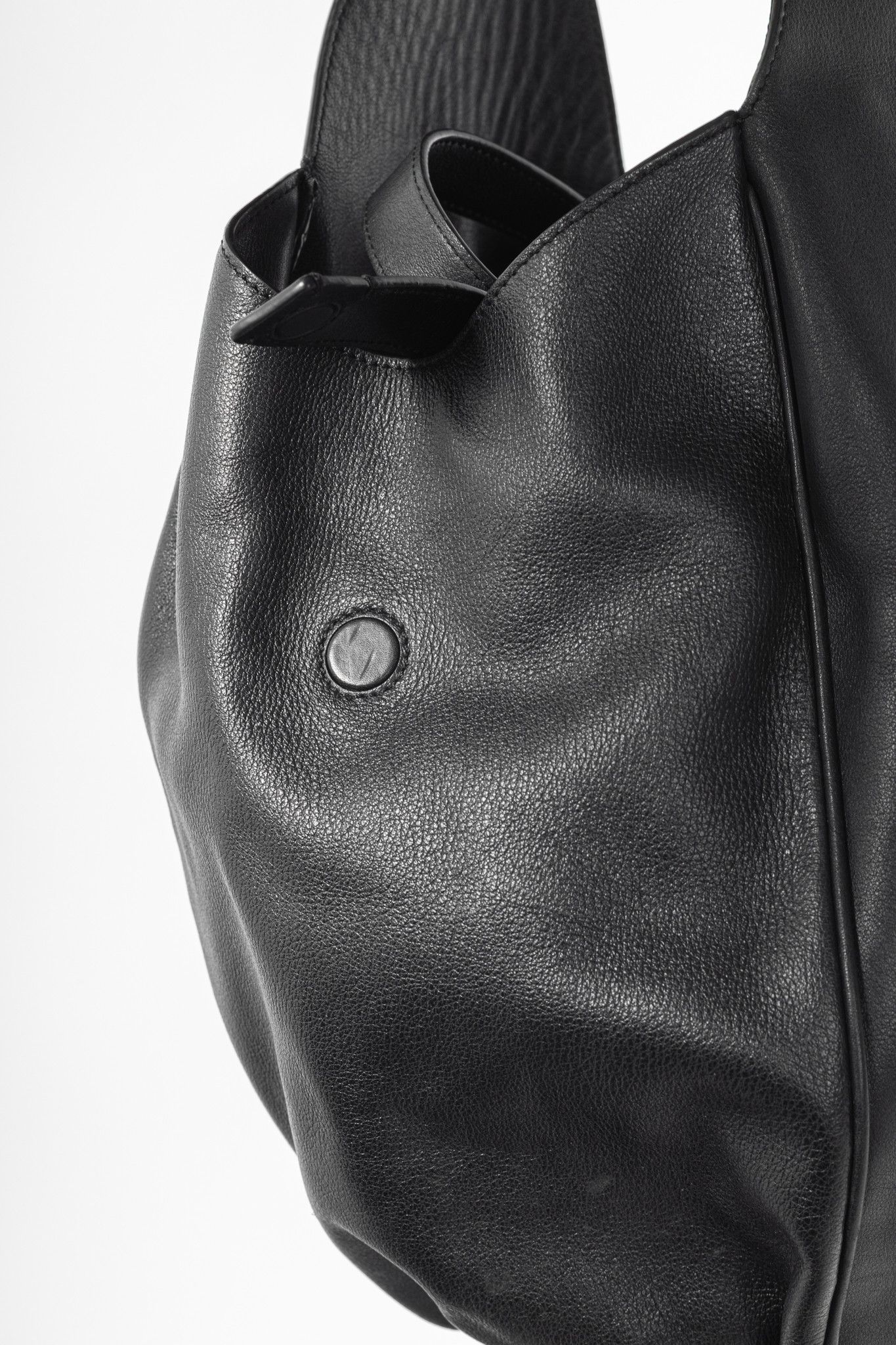 JW Anderson J.W. Anderson AW17 Black Leather Knot Hobo Size ONE SIZE - 9 Thumbnail