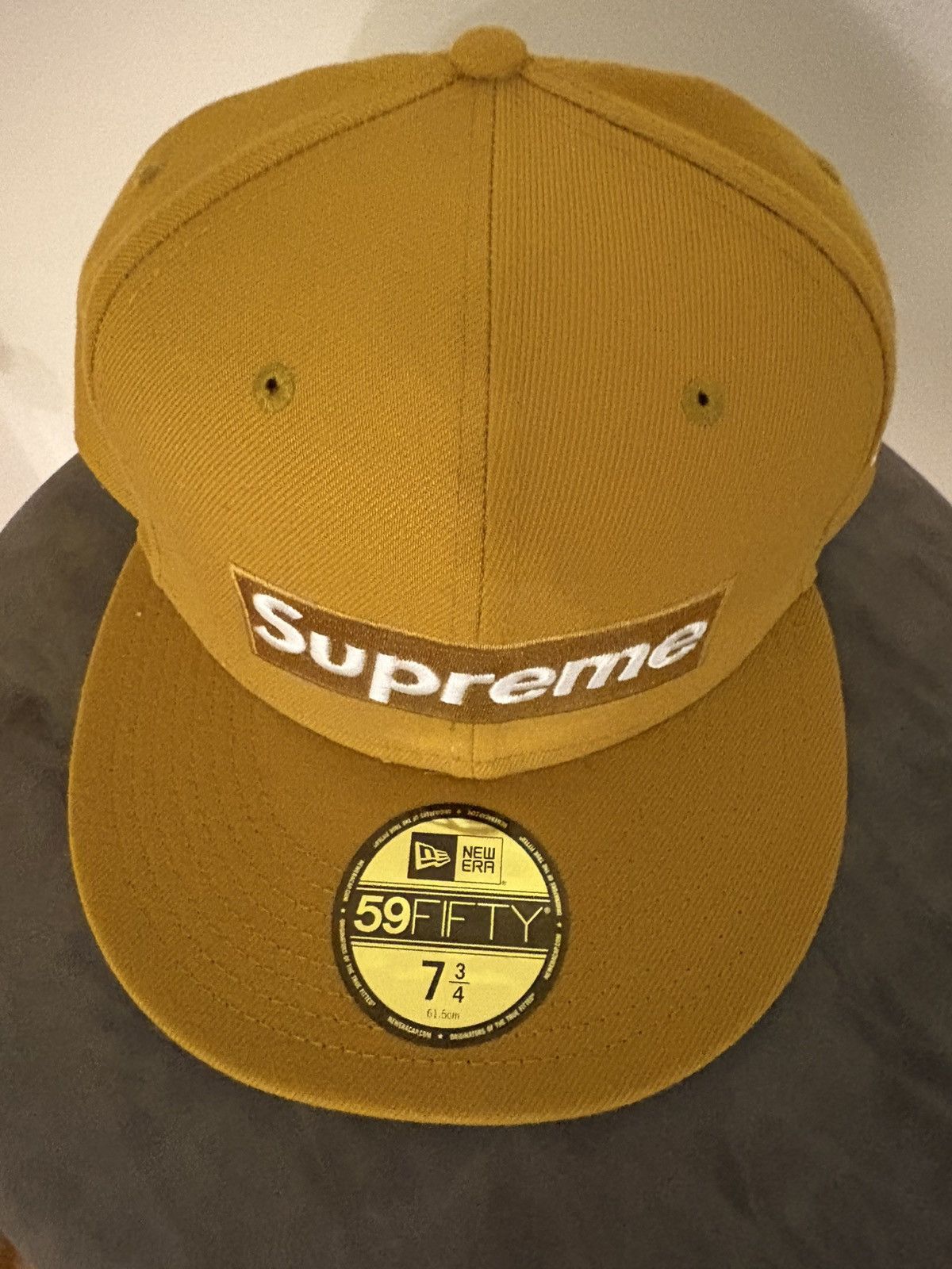 Supreme 2021 SUPREME CHAMPIONS BOX LOGO NEW ERA 7 3/4 WORN 2X Size ONE SIZE - 2 Thumbnail